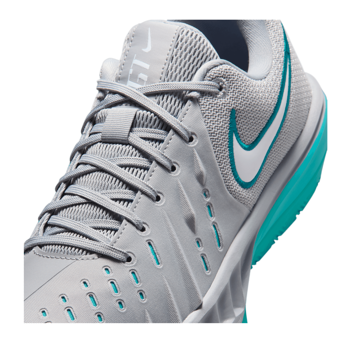 Nike G.T. Cut Academy 2 EP Basketball Shoes