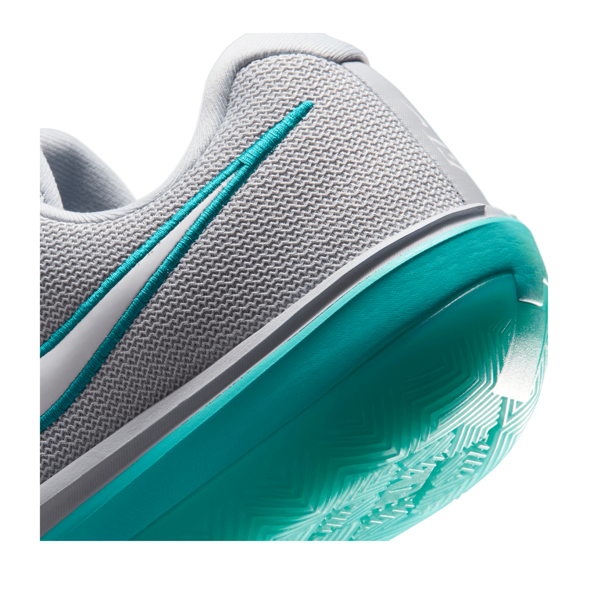 Nike G.T. Cut Academy 2 EP Basketball Shoes