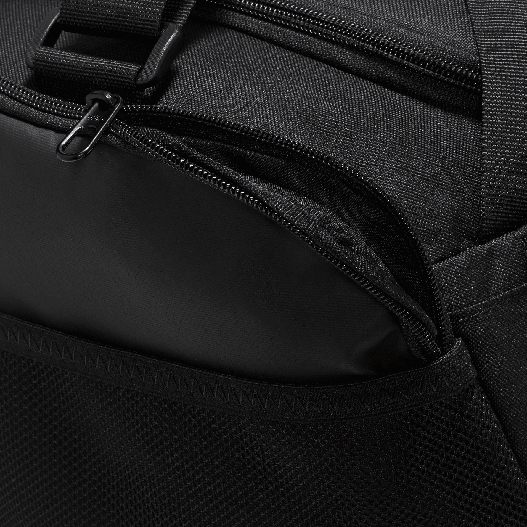 NIKE ACADEMY TEAM SOCCER DUFFEL BAG (SMALL,41L)