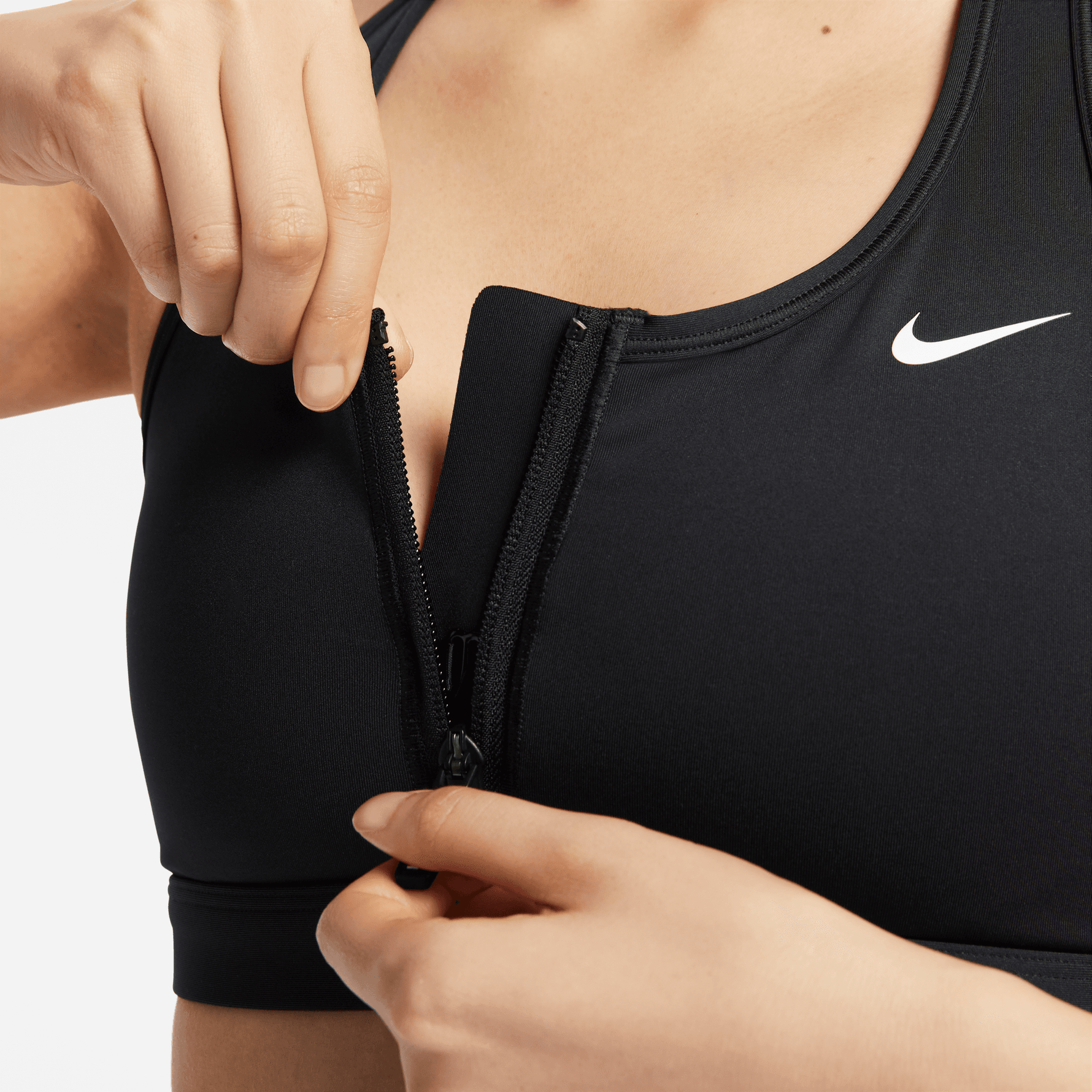 NIKE SWOOSH FRONT ZIP WOMEN'S MEDIUM-SUPPORT PADDED SPORTS BRA
