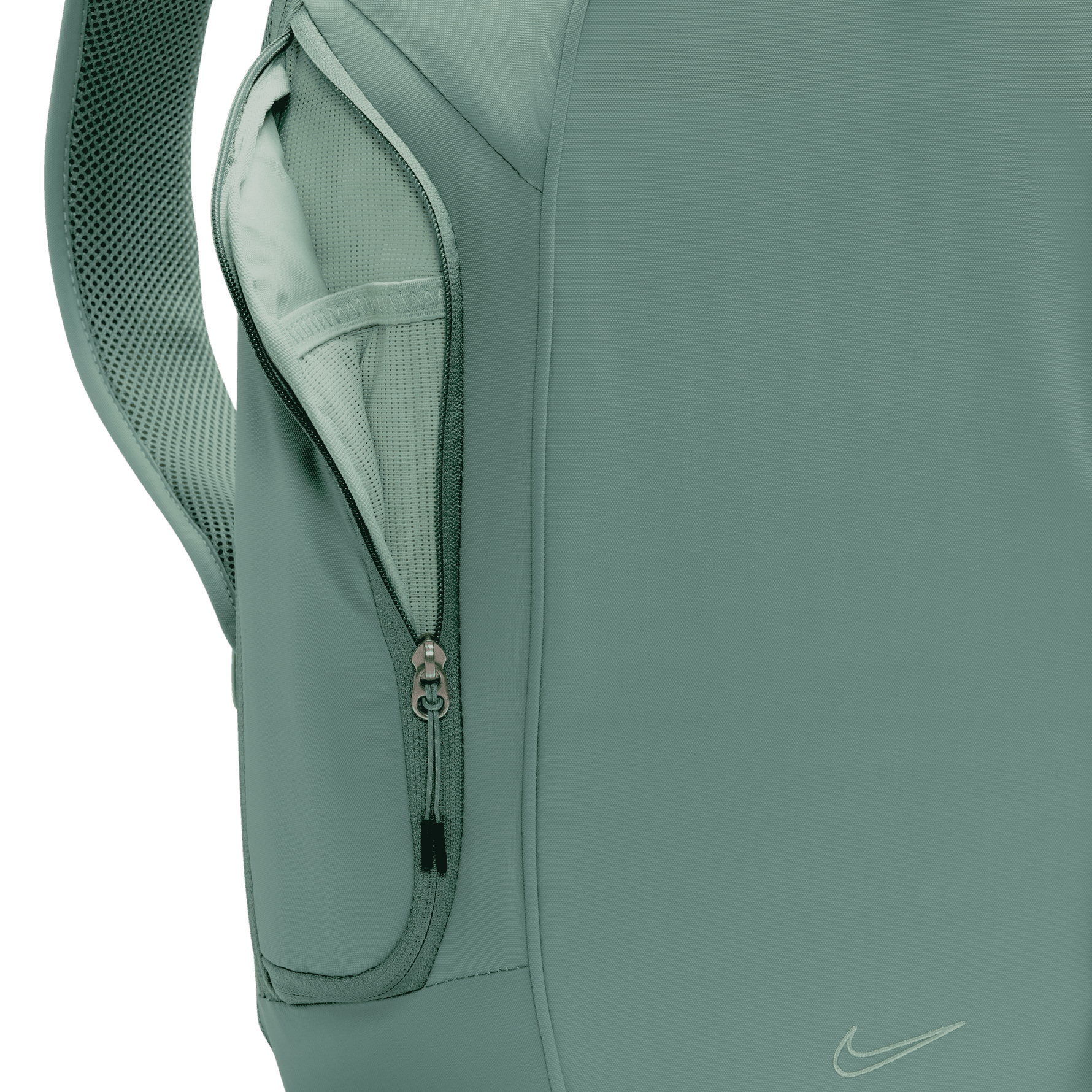 NIKE SPORTSWEAR COMMUTE BACKPACK (25L)