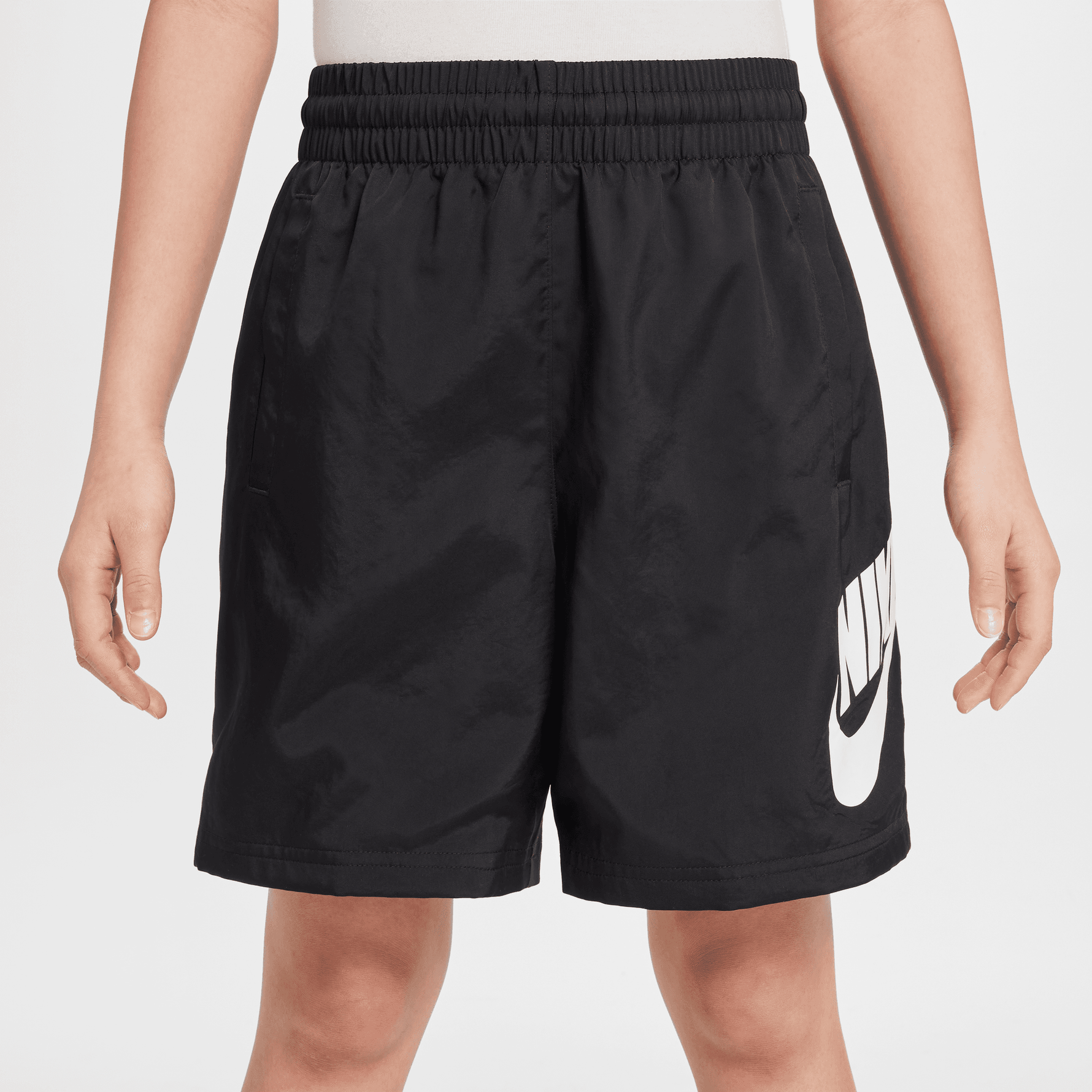 NIKE LFS CLUB BIG KIDS' 6" WOVEN SHORTS