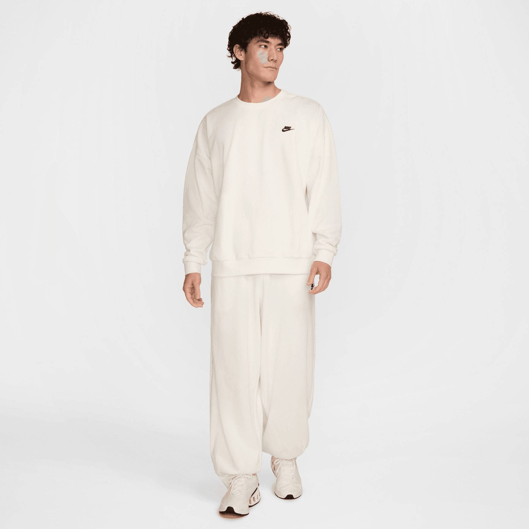NIKE CLUB FLEECE MEN'S OVERSIZED FRENCH TERRY CREW