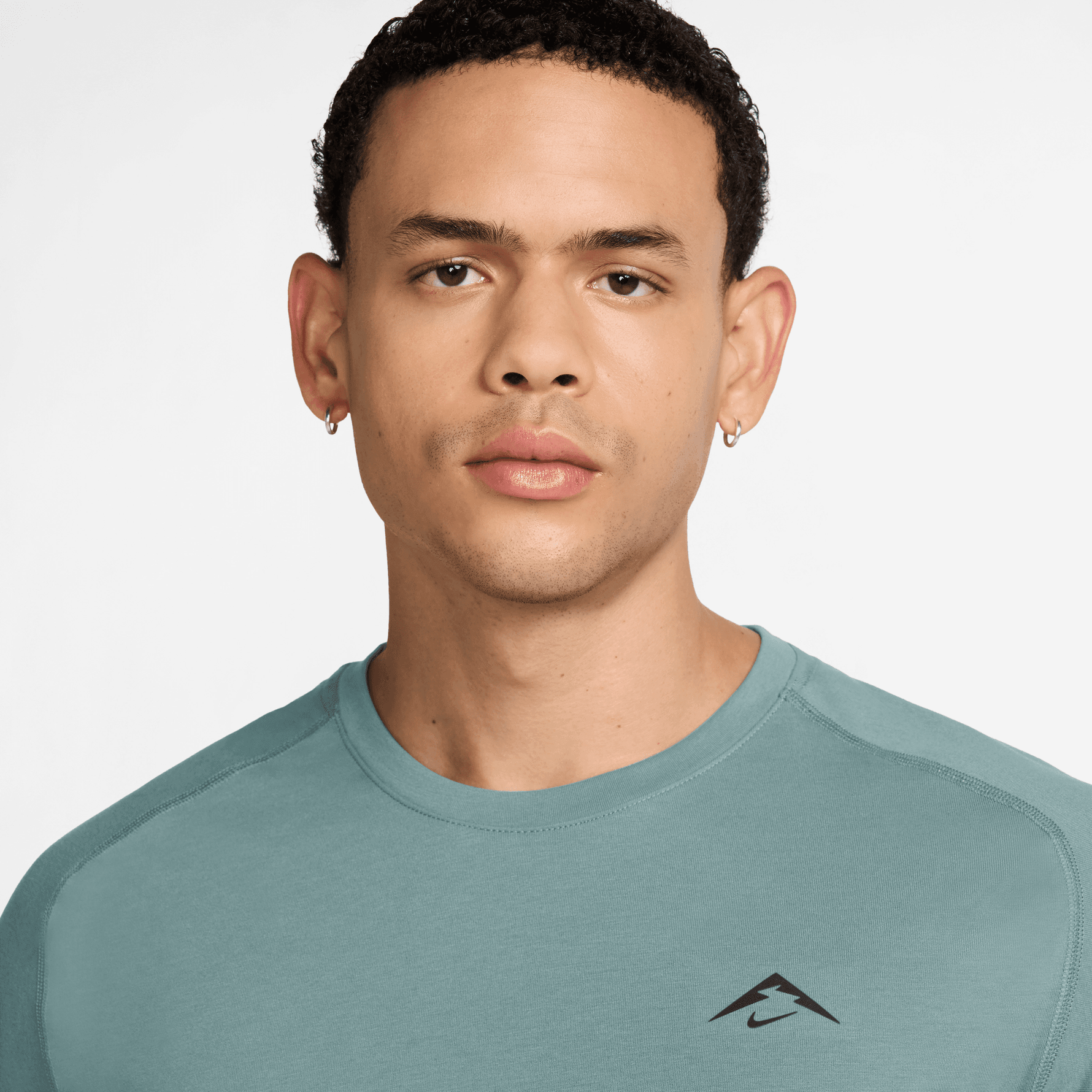 NIKE SOLAR CHASE MEN'S DRI-FIT ADV SHORT-SLEEVE RUNNING TOP
