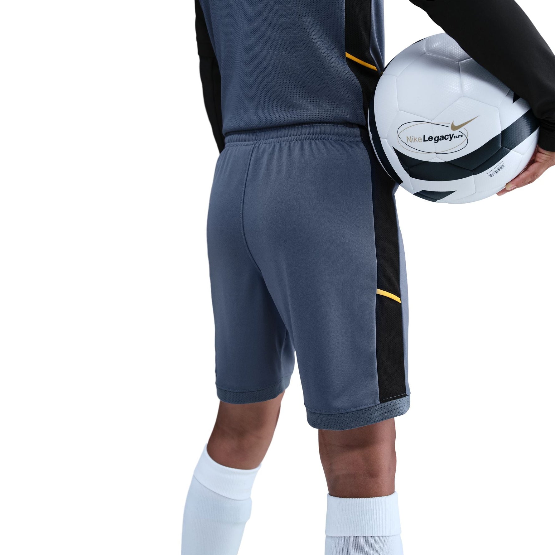 NIKE ACADEMY OLDER KIDS' DRI-FIT 18CM (APPROX.) FOOTBALL SHORTS