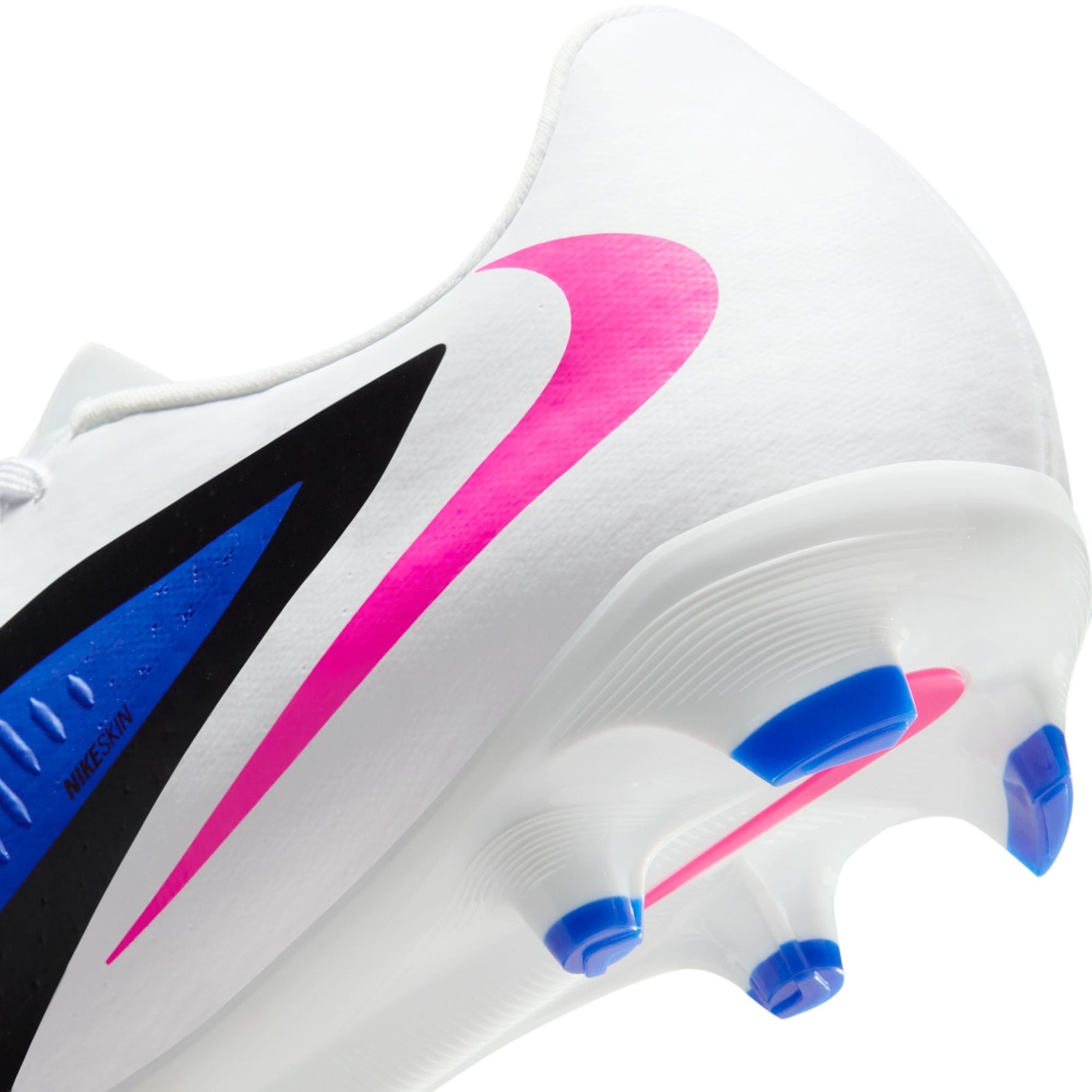 NIKE PHANTOM 6 LOW ACADEMY MULTI-GROUND FOOTBALL BOOT