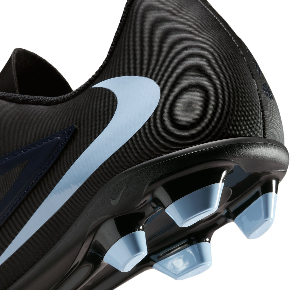 NIKE PHANTOM 6 LOW CLUB MULTI-GROUND SOCCER CLEATS