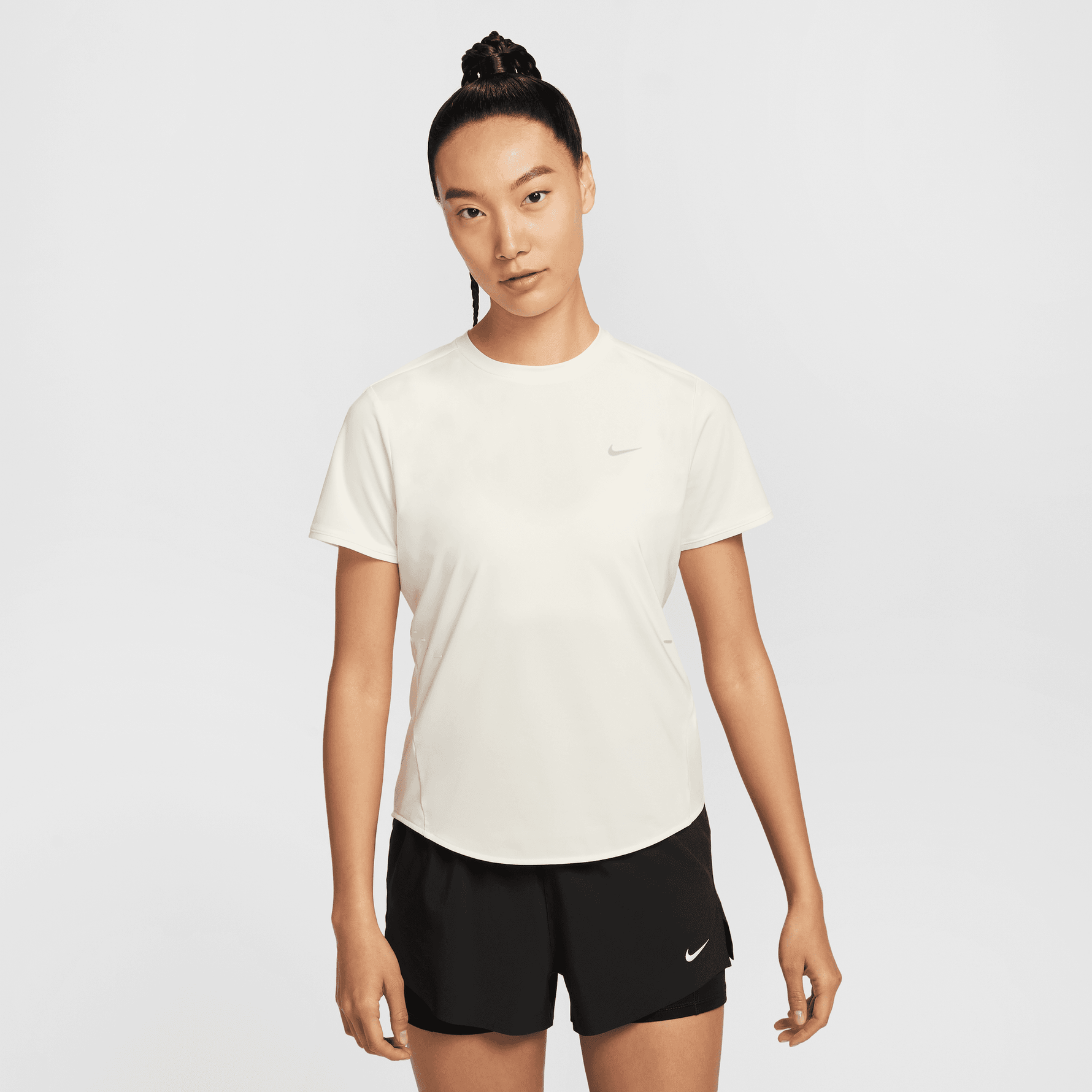NIKE SWIFT WOMEN'S DRI-FIT SHORT-SLEEVE RUNNING TOP