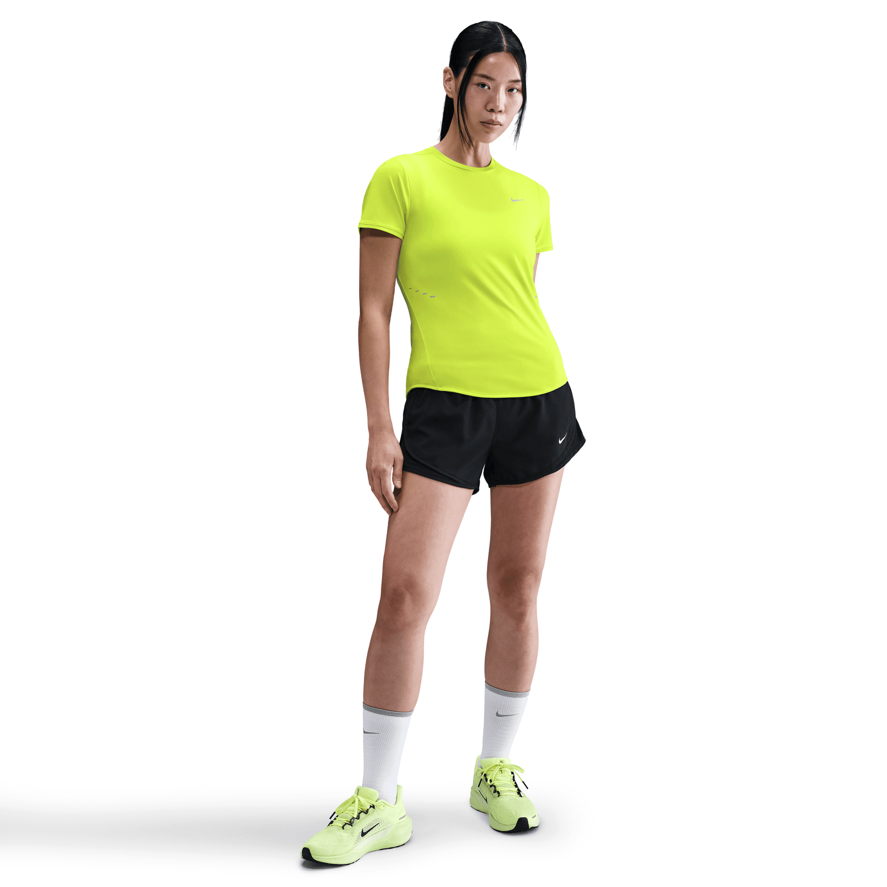 NIKE SWIFT WOMEN'S DRI-FIT SHORT-SLEEVE RUNNING TOP