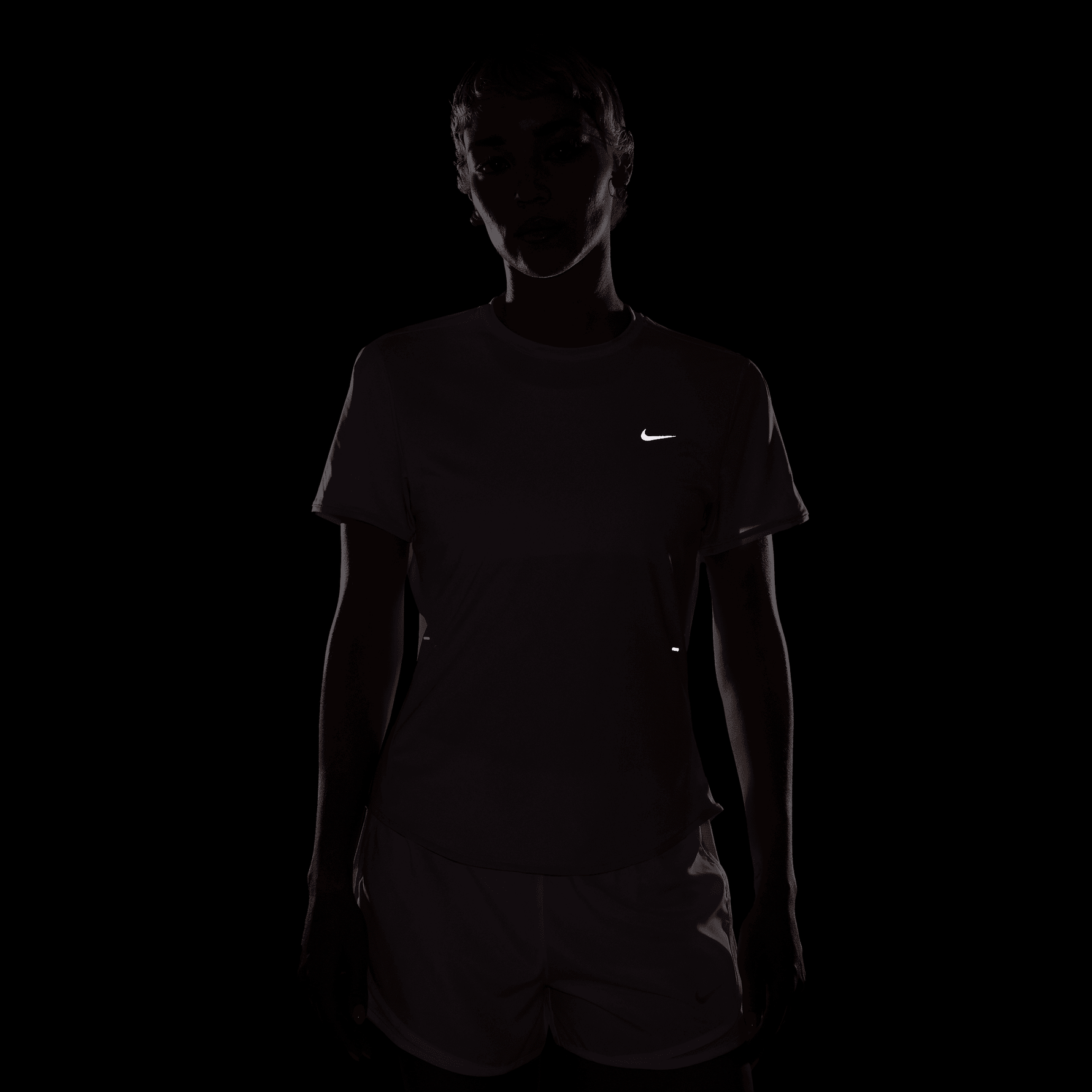 NIKE SWIFT WOMEN'S DRI-FIT SHORT-SLEEVE RUNNING TO P