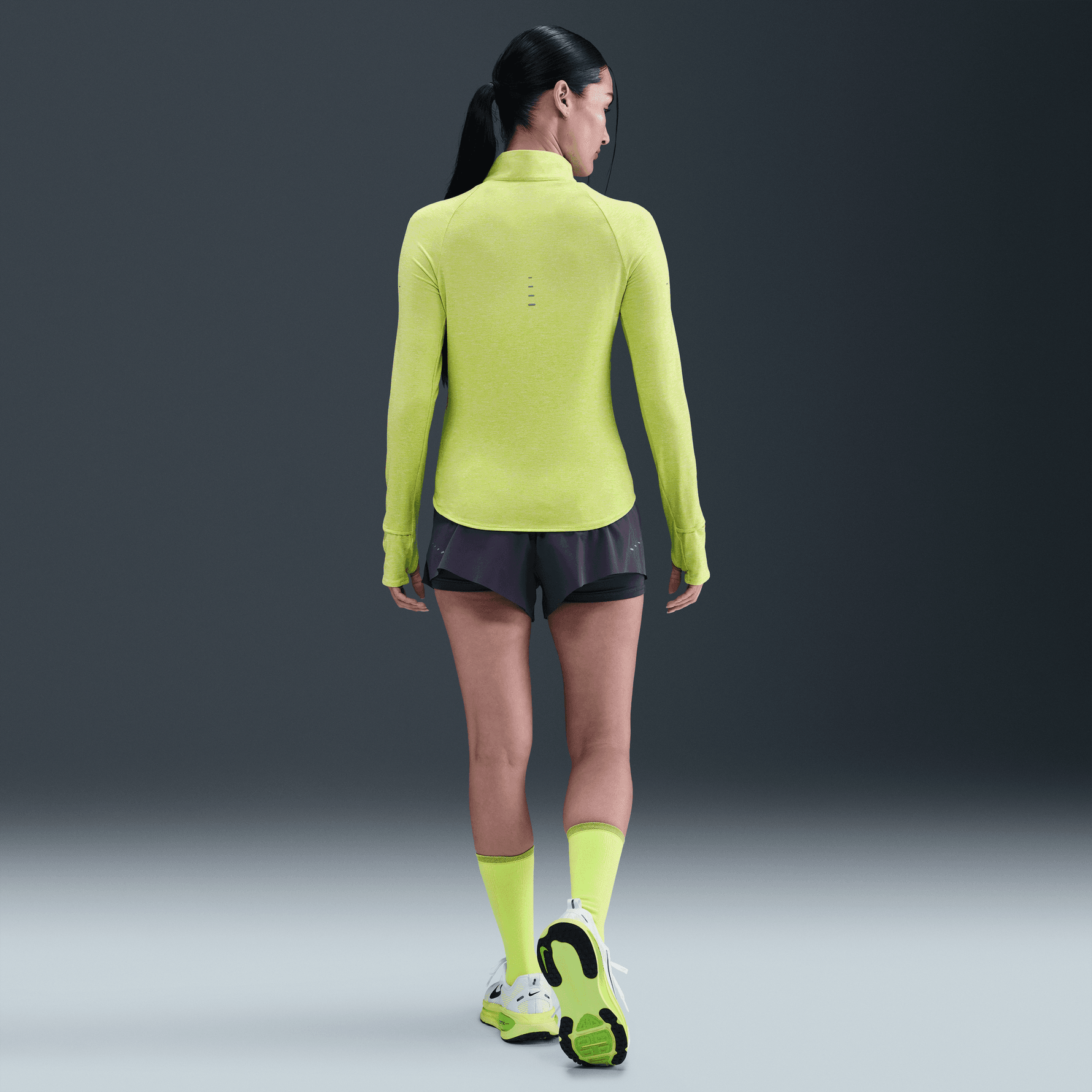 NIKE SWIFT WOMEN'S DRI-FIT UV 1/4-ZIP RUNNIN G TOP