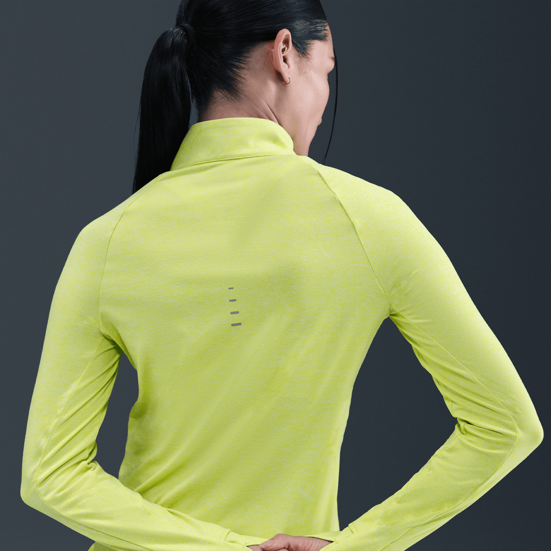 NIKE SWIFT WOMEN'S DRI-FIT UV 1/4-ZIP RUNNIN G TOP