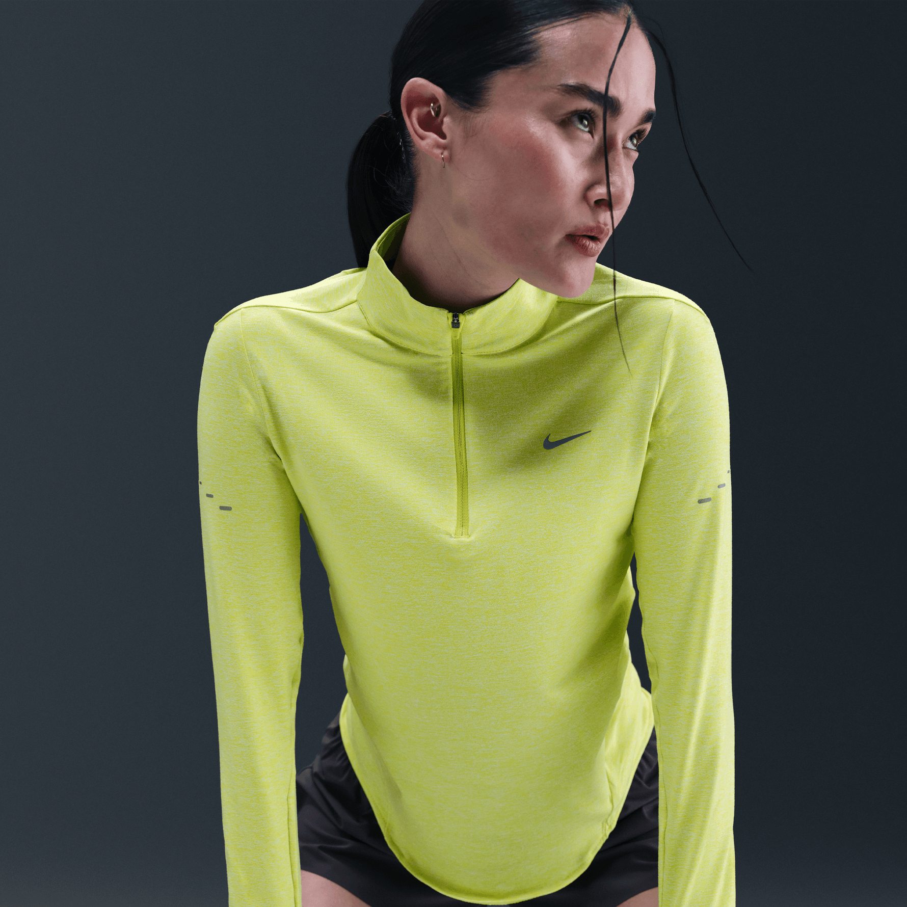 NIKE SWIFT WOMEN'S DRI-FIT UV 1/4-ZIP RUNNIN G TOP