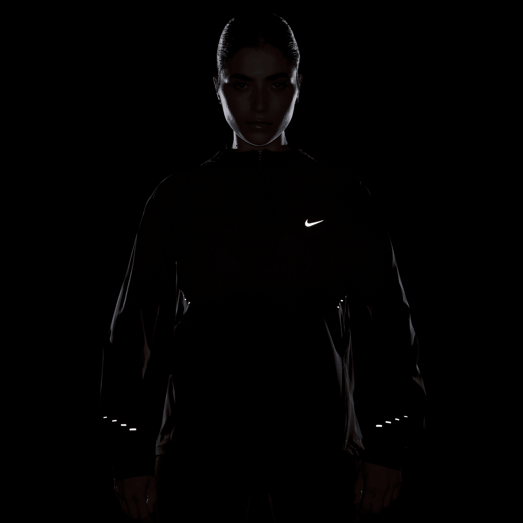 NIKE SWIFT WOMEN'S REPEL PACKABLE RUNNING JACKET