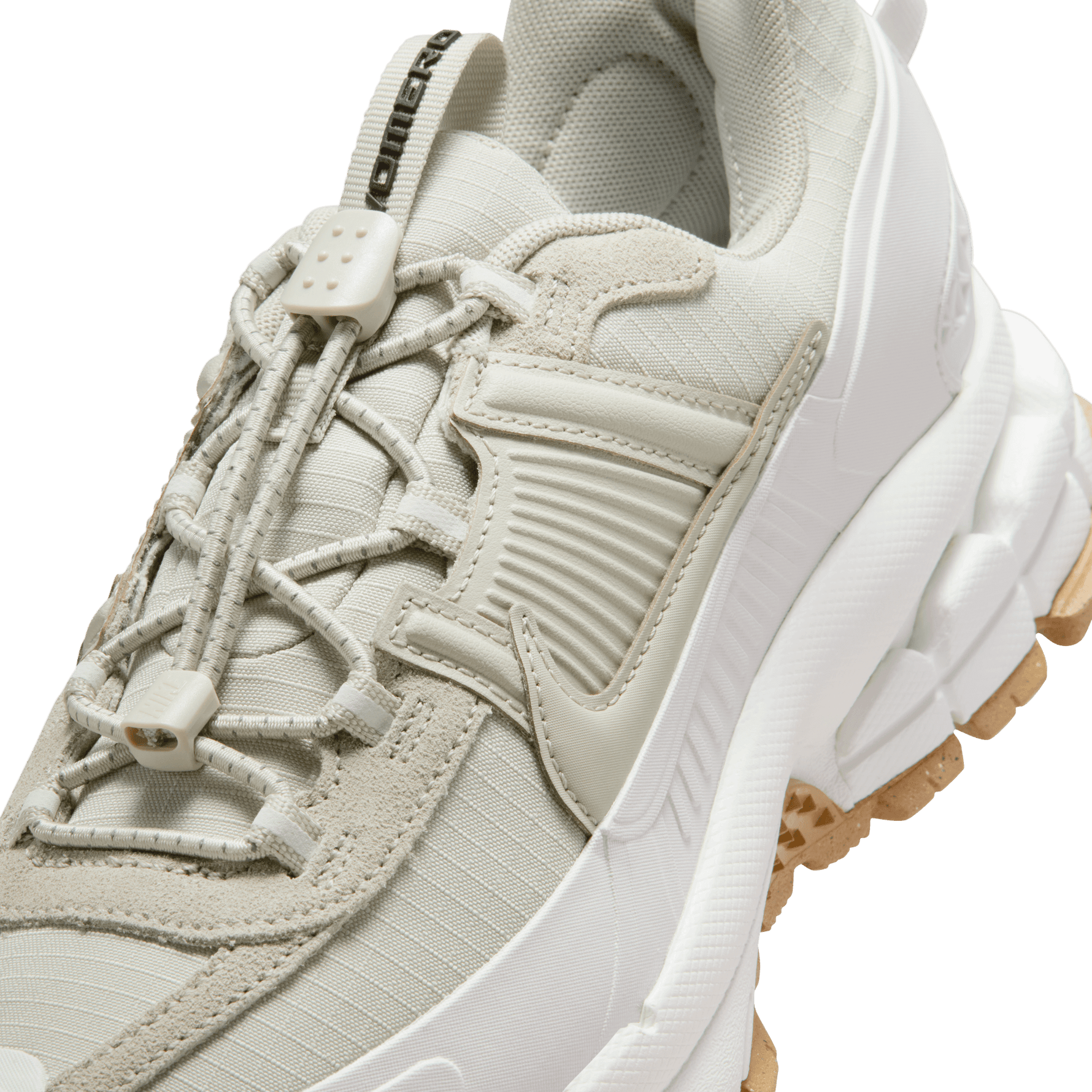 NIKE ZOOM VOMERO ROAM WOMEN'S WINTERIZED SHOES