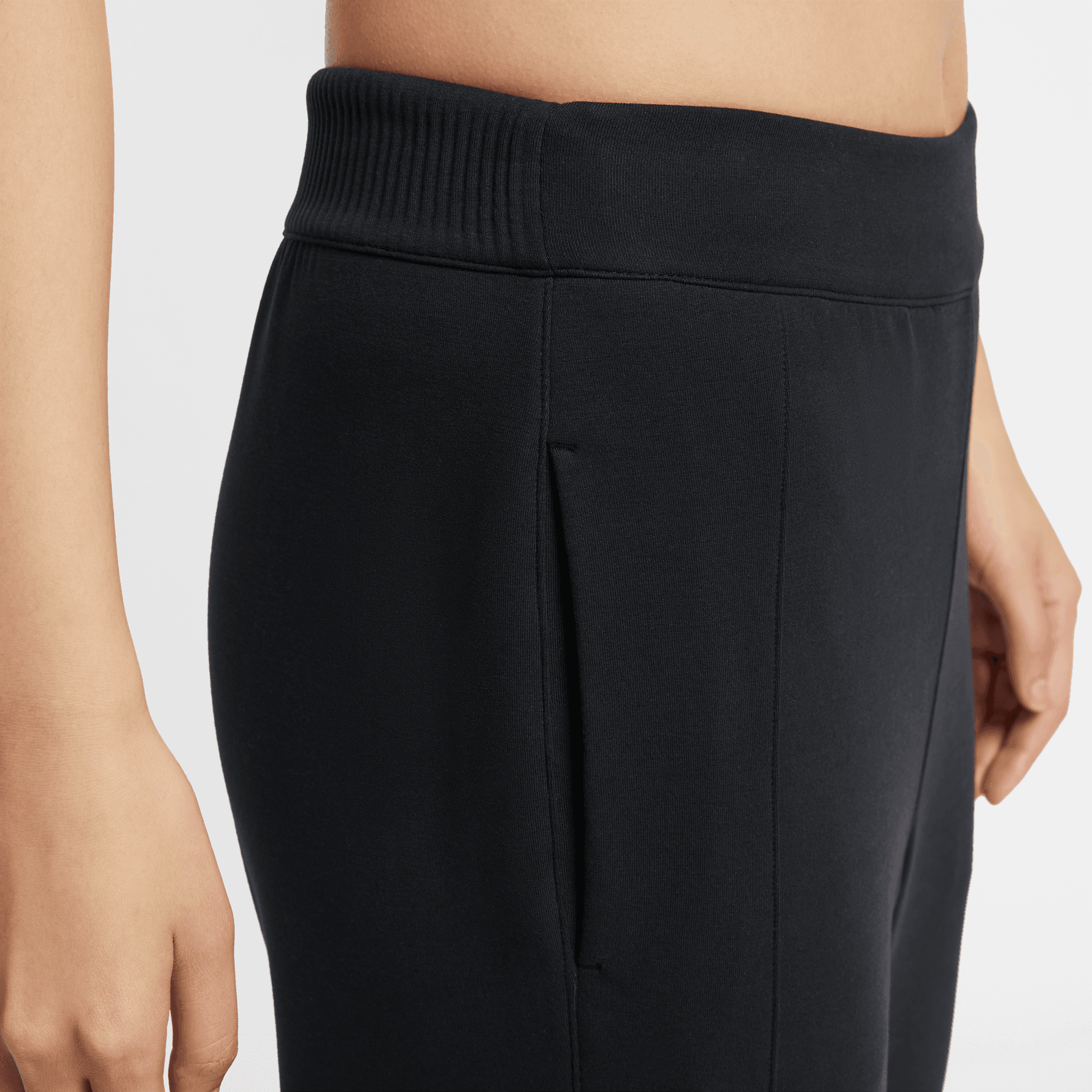 NIKE 24.7 IMPOSSIBLYSOFT WOMEN'S DRI-FIT MID-RISE JOGGERS