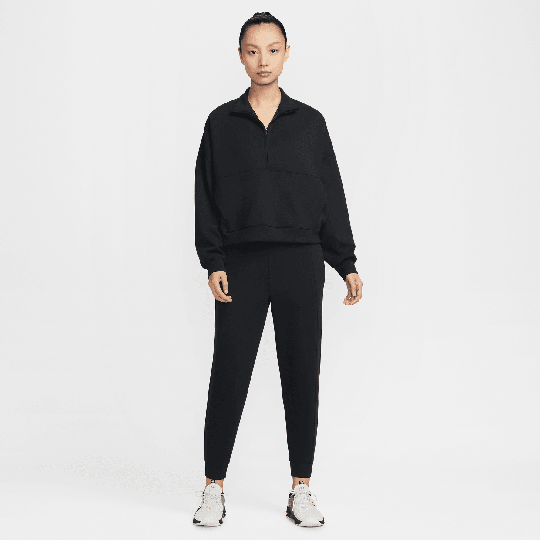 NIKE 24.7 IMPOSSIBLYSOFT WOMEN'S DRI-FIT MID-RISE JOGGERS