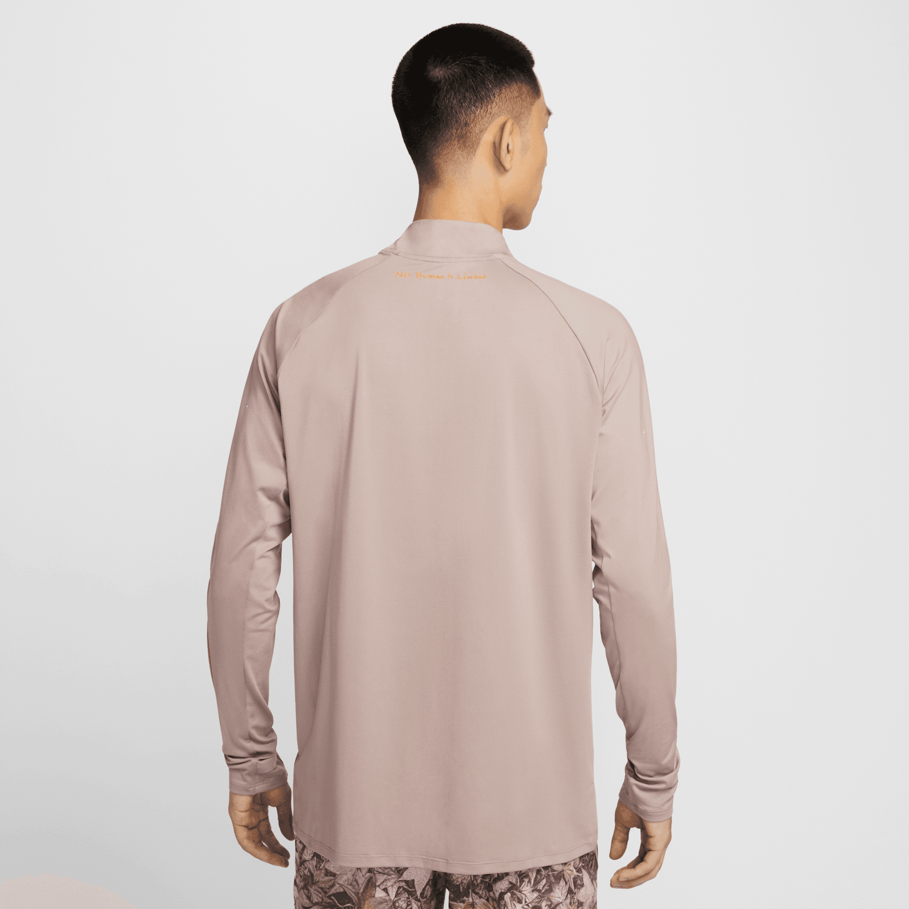 NIKE STRIDE "ELIUD KIPCHOGE" MEN'S DRI-FIT 1/4-ZIP RUNNING TOP
