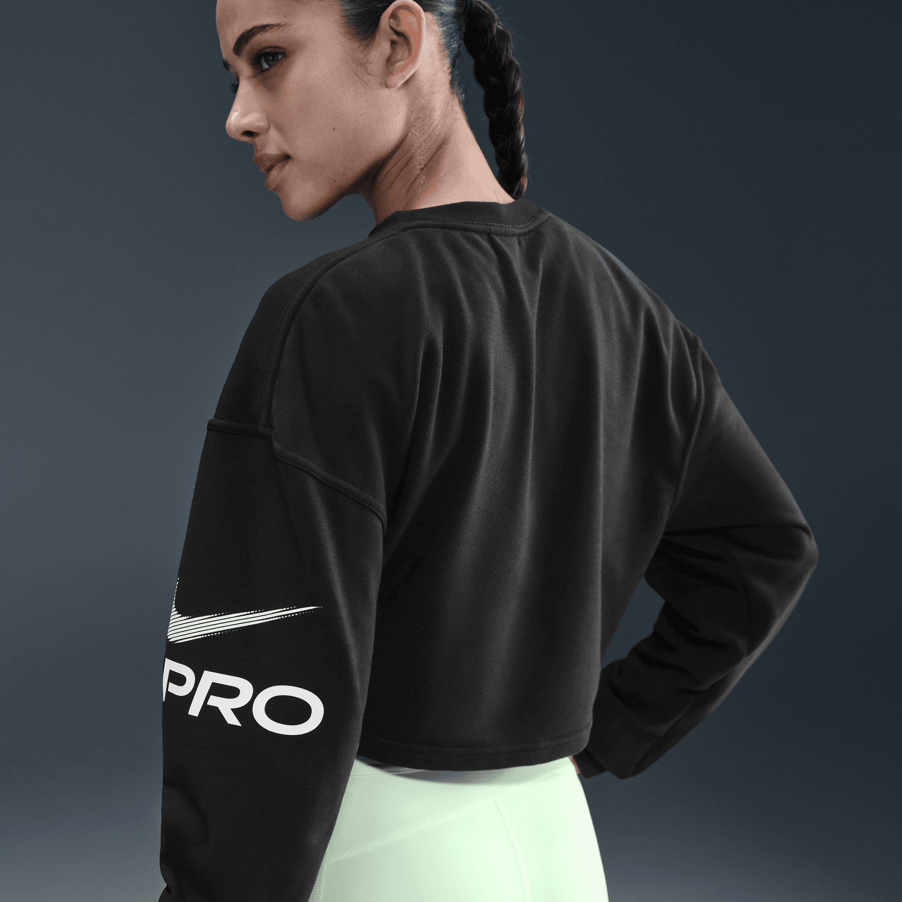 NIKE PRO WOMEN'S DRI-FIT LOOSE CREW-NECK FRENCH TERRY SWEATSHIRT