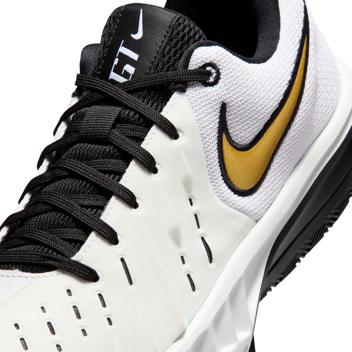NIKE G.T. CUT ACADEMY 2 EP BASKETBALL SHOES