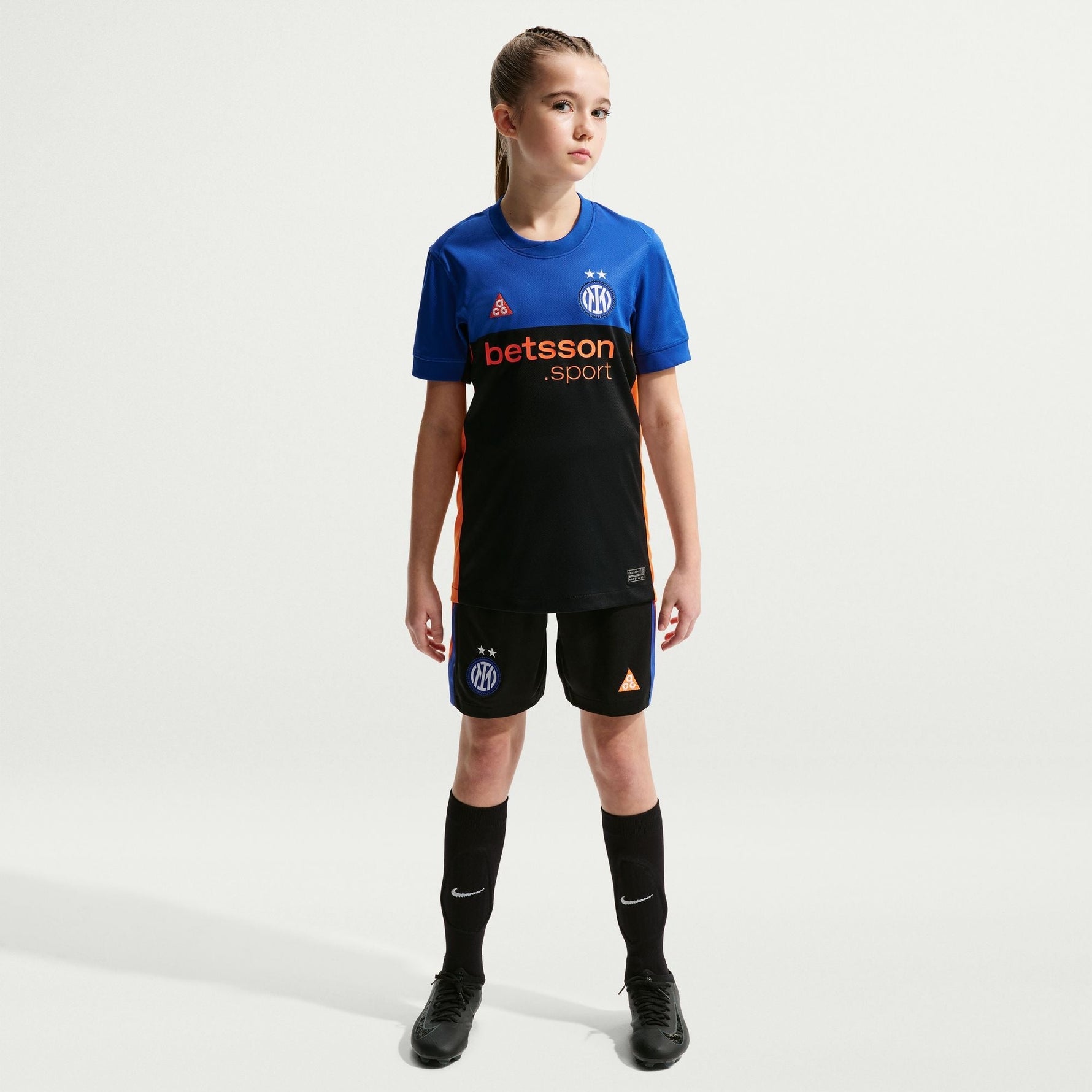 Inter Milan 2026 Stadium SE Older Kids' Nike ACG Dri-FIT Football Replica Shirt