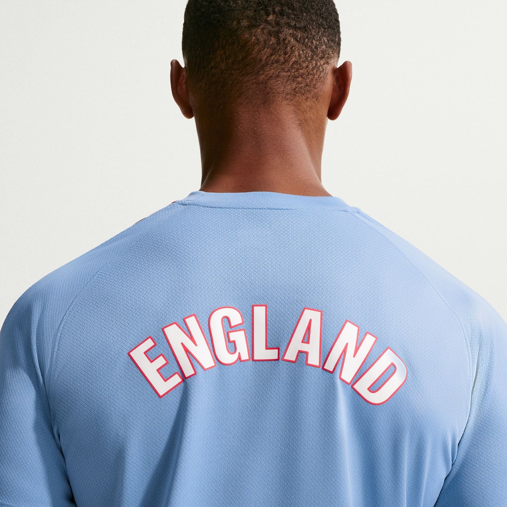 England Strike Men's Nike Soccer Dri-FIT Short-Sleeve Top