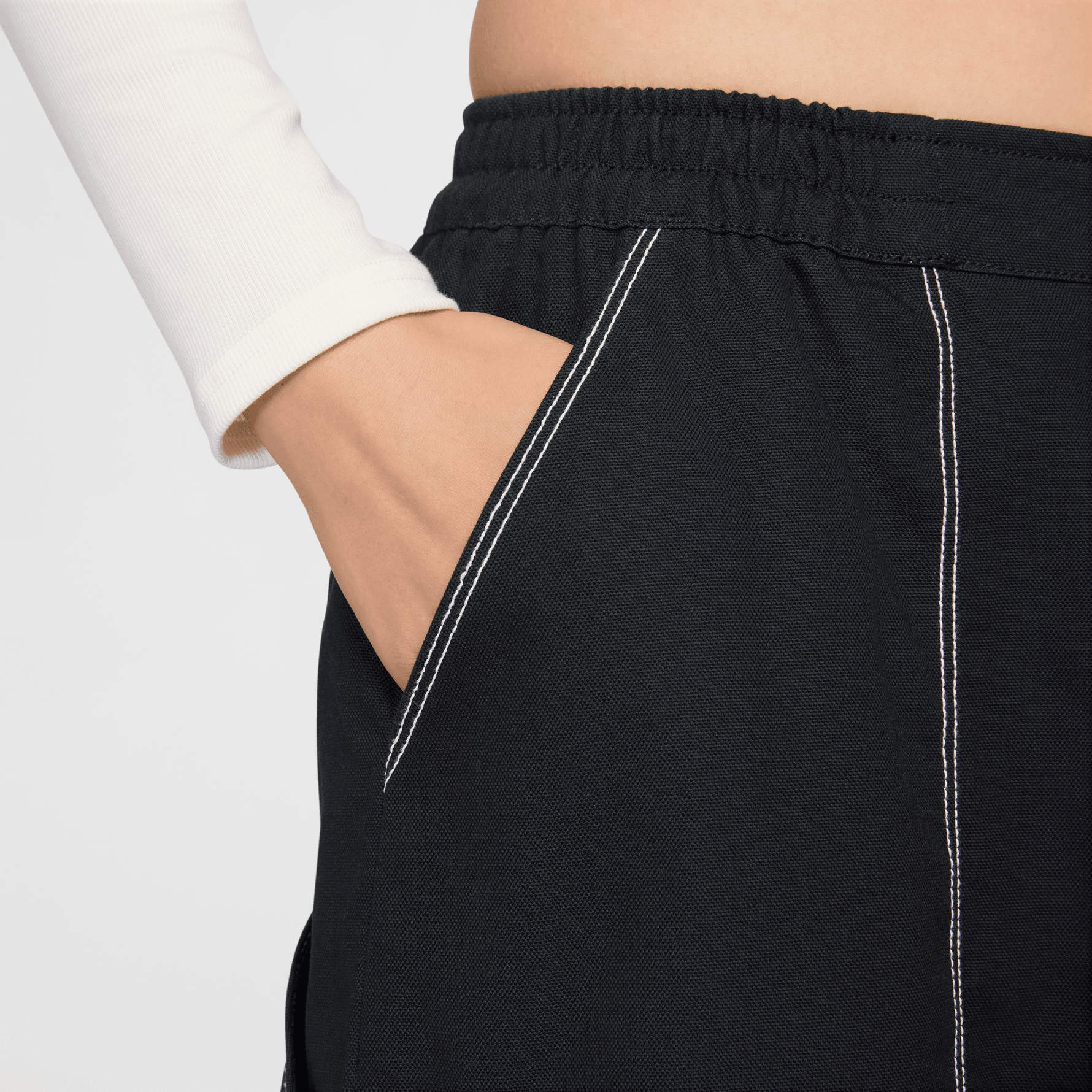 NIKE SPORTSWEAR WOMEN'S LOOSE LOW-RISE CARPENTER PANTS