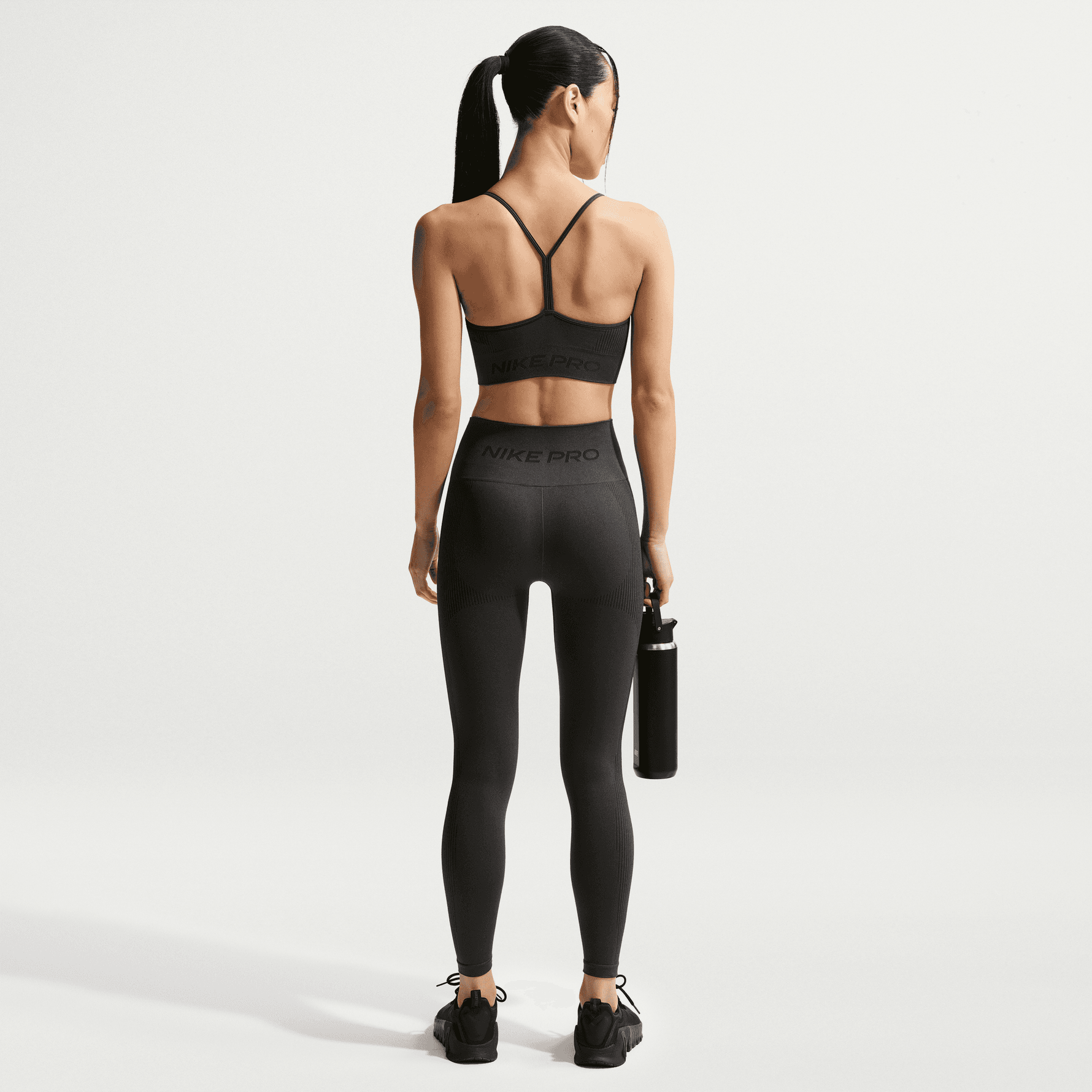 NIKE PRO SEAMLESS WOMEN'S HIGH-WAISTED 7/8 LEGGINGS