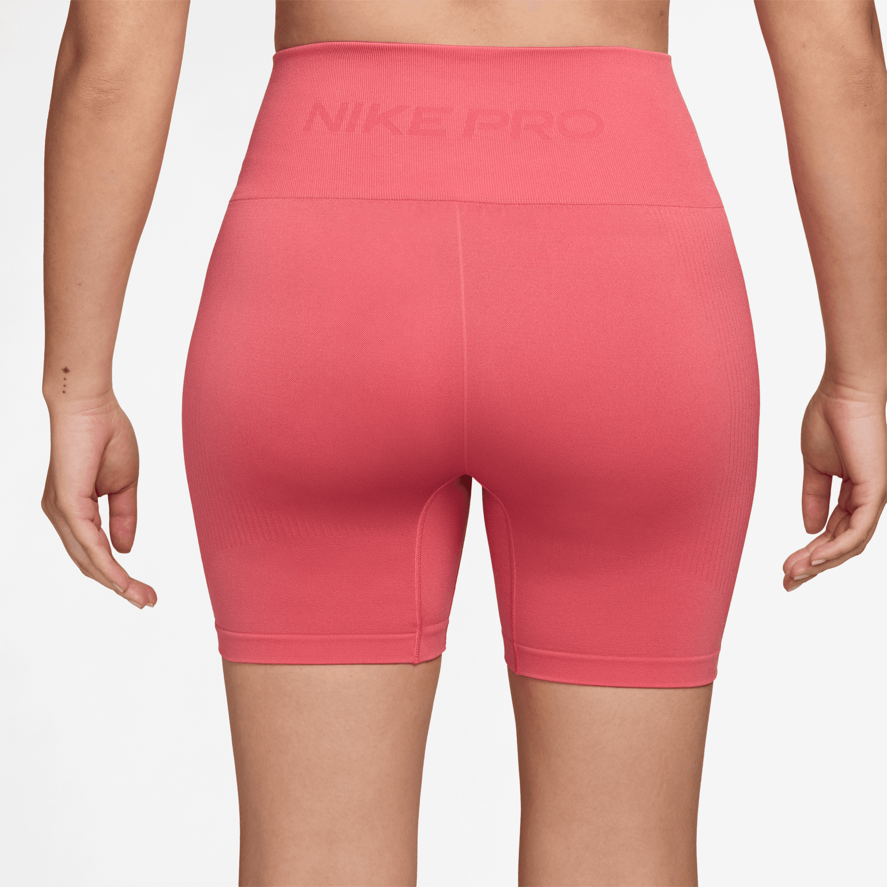 NIKE PRO SEAMLESS WOMEN'S DRI-FIT HIGH-WAISTED 5" BIKER SHORTS