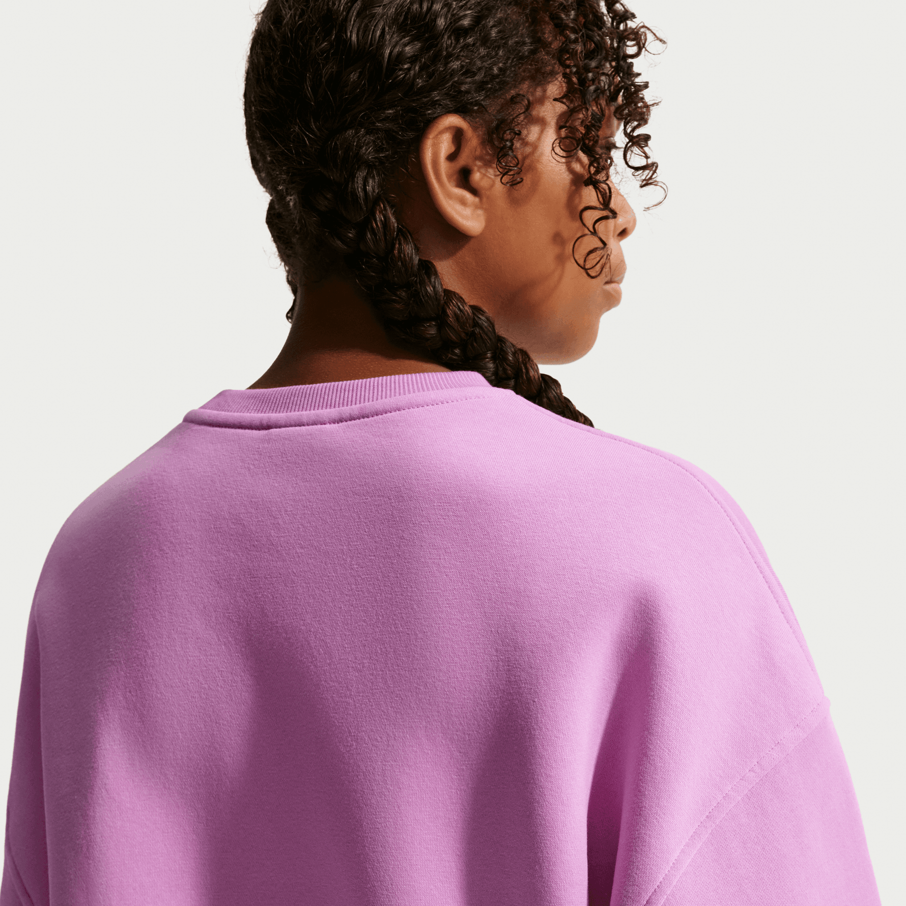 NIKE SPORTSWEAR CLUB FLEECE BIG KIDS' (GIRLS') BOXY CREW-NECK SWEATSHIRT