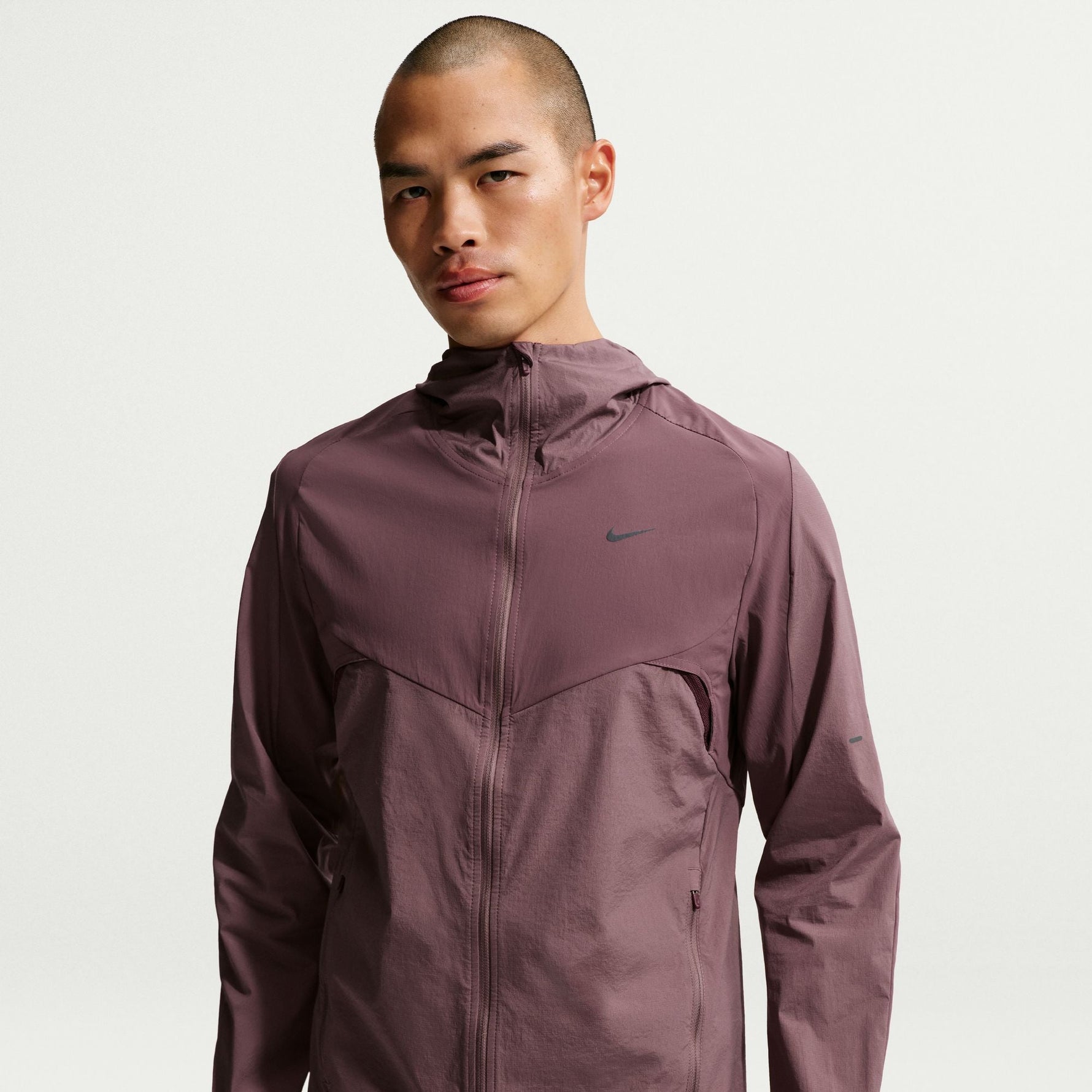NIKE STRIDE MEN'S REPEL RUNNING JACKET