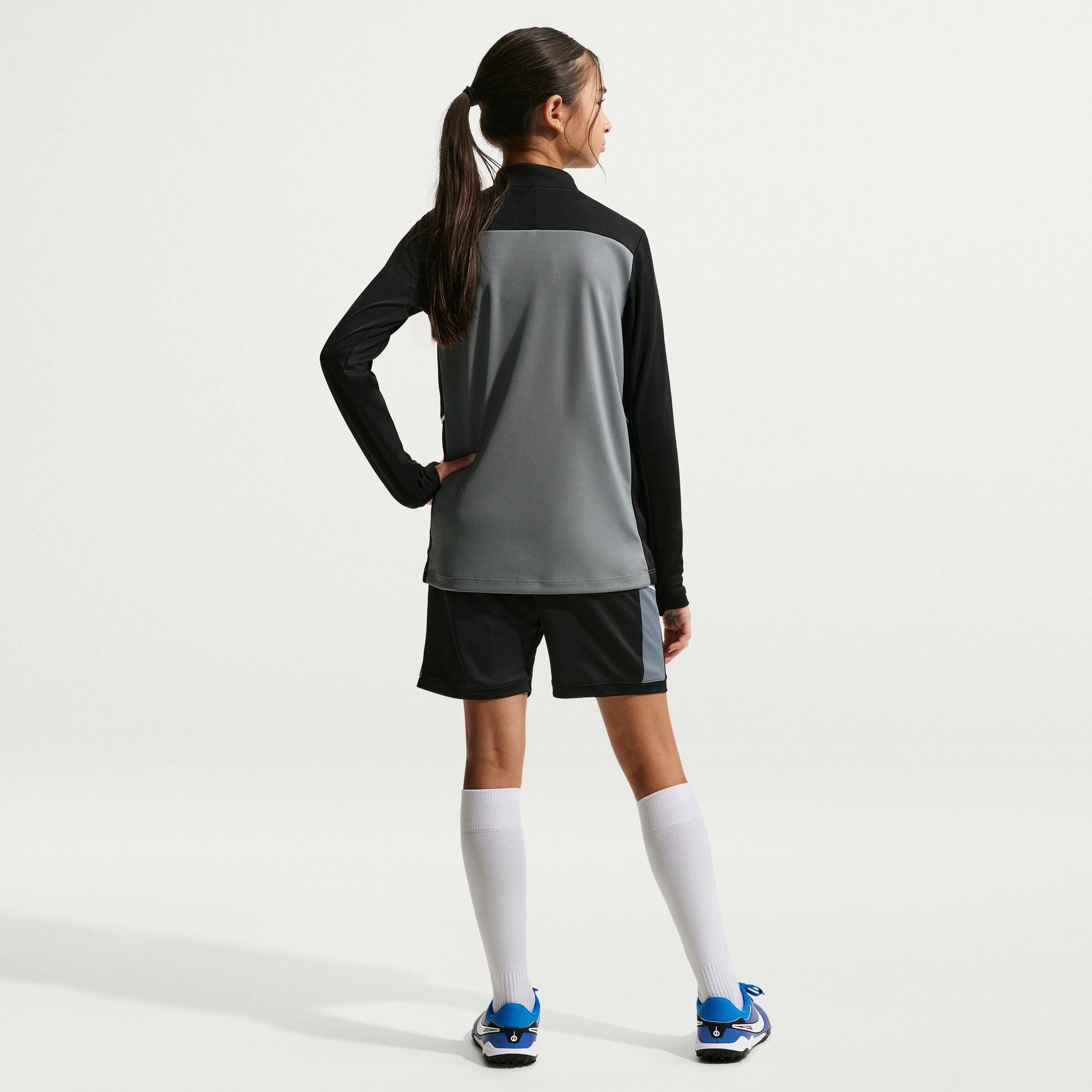 NIKE ACADEMY OLDER KIDS' DRI-FIT FOOTBALL KNIT SHORTS