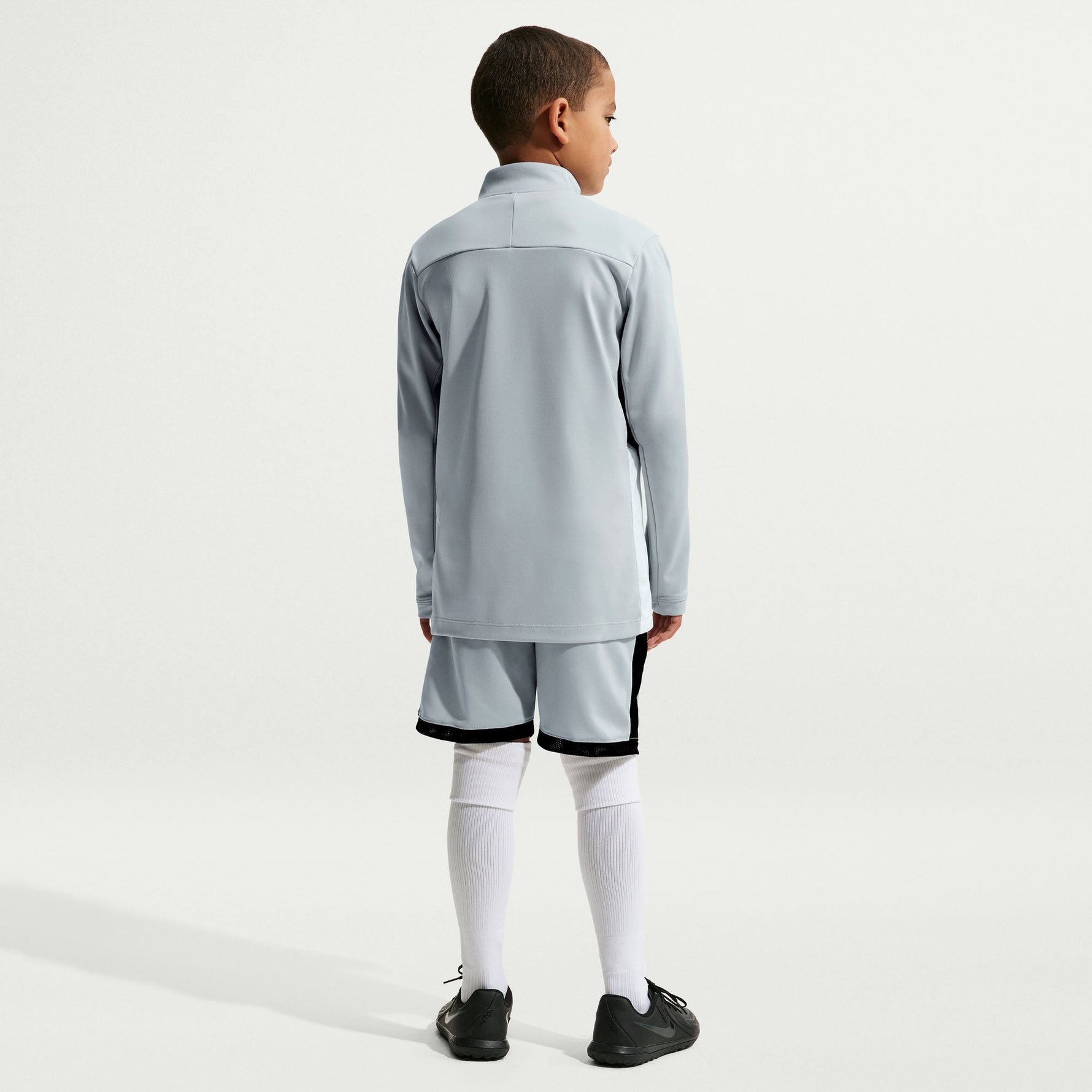NIKE ACADEMY OLDER KIDS' DRI-FIT FOOTBALL KNIT SHORTS