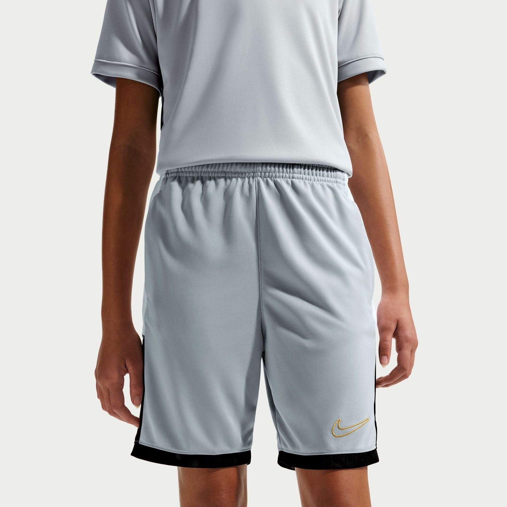 NIKE ACADEMY OLDER KIDS' DRI-FIT FOOTBALL KNIT SHORTS