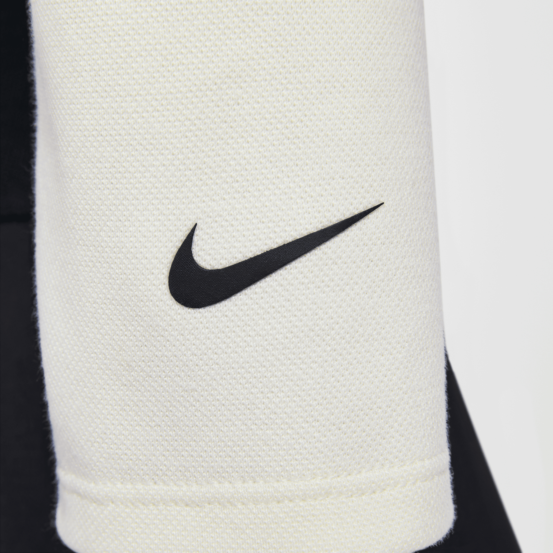 NIKE WOMEN'S V-NECK LONG-SLEEVE GOLF TOP
