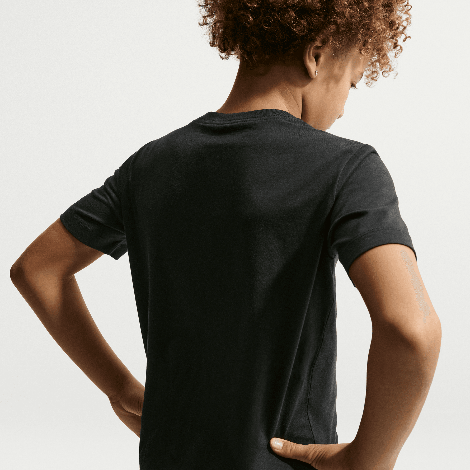 NIKE SPORTSWEAR BIG KIDS' T-SHIRT