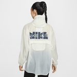NIKE RUN DIVISION WOMEN'S PACKABLE RUNNING JACKET