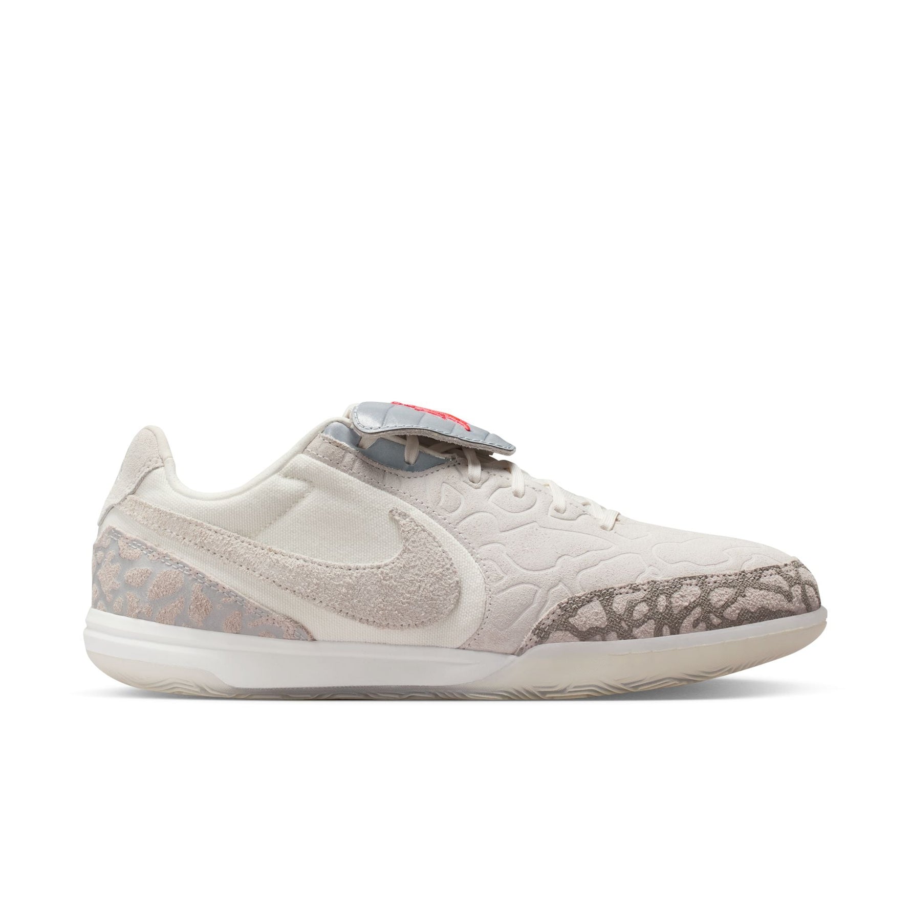 JORDAN TIEMPO STREETGATO SE INDOOR/COURT LOW-TOP SOCCER SHOES