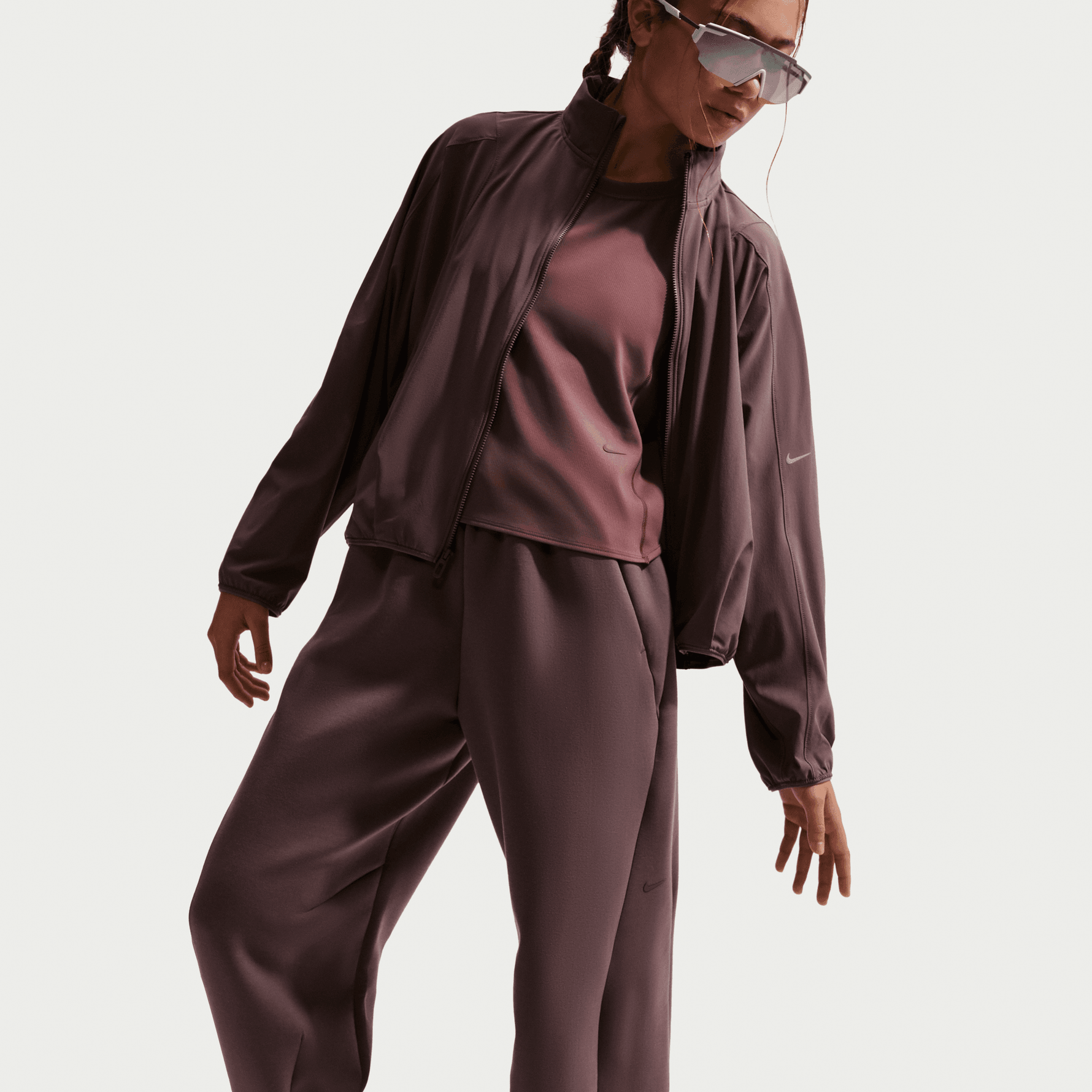 NIKE MAVN GIRLS' HIGH-RISE THERMA-FIT KNIT PANTS