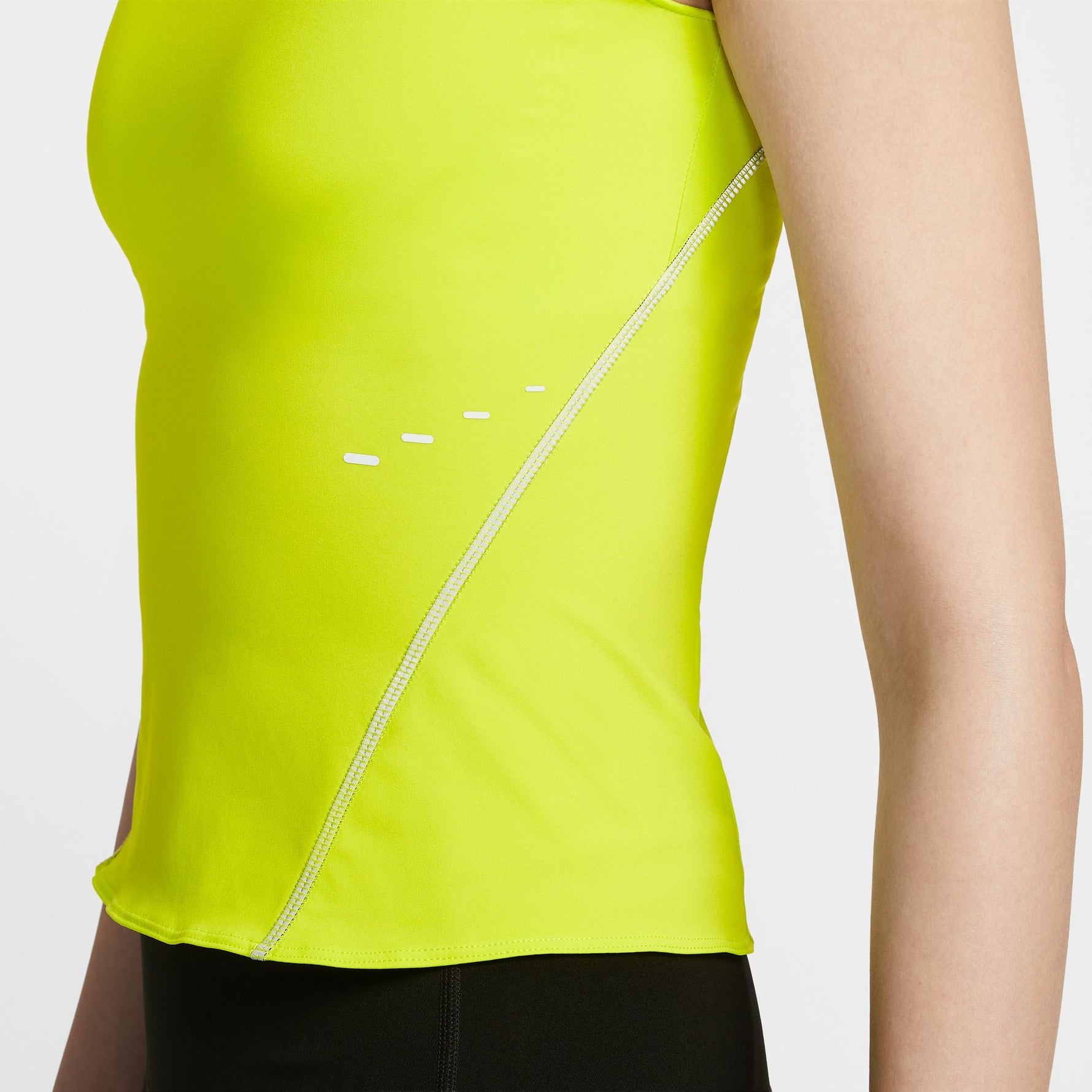 NIKE SWIFT WOMEN'S DRI-FIT ADV RUNNING TOP WITH REFLECTIVE ACCENTS