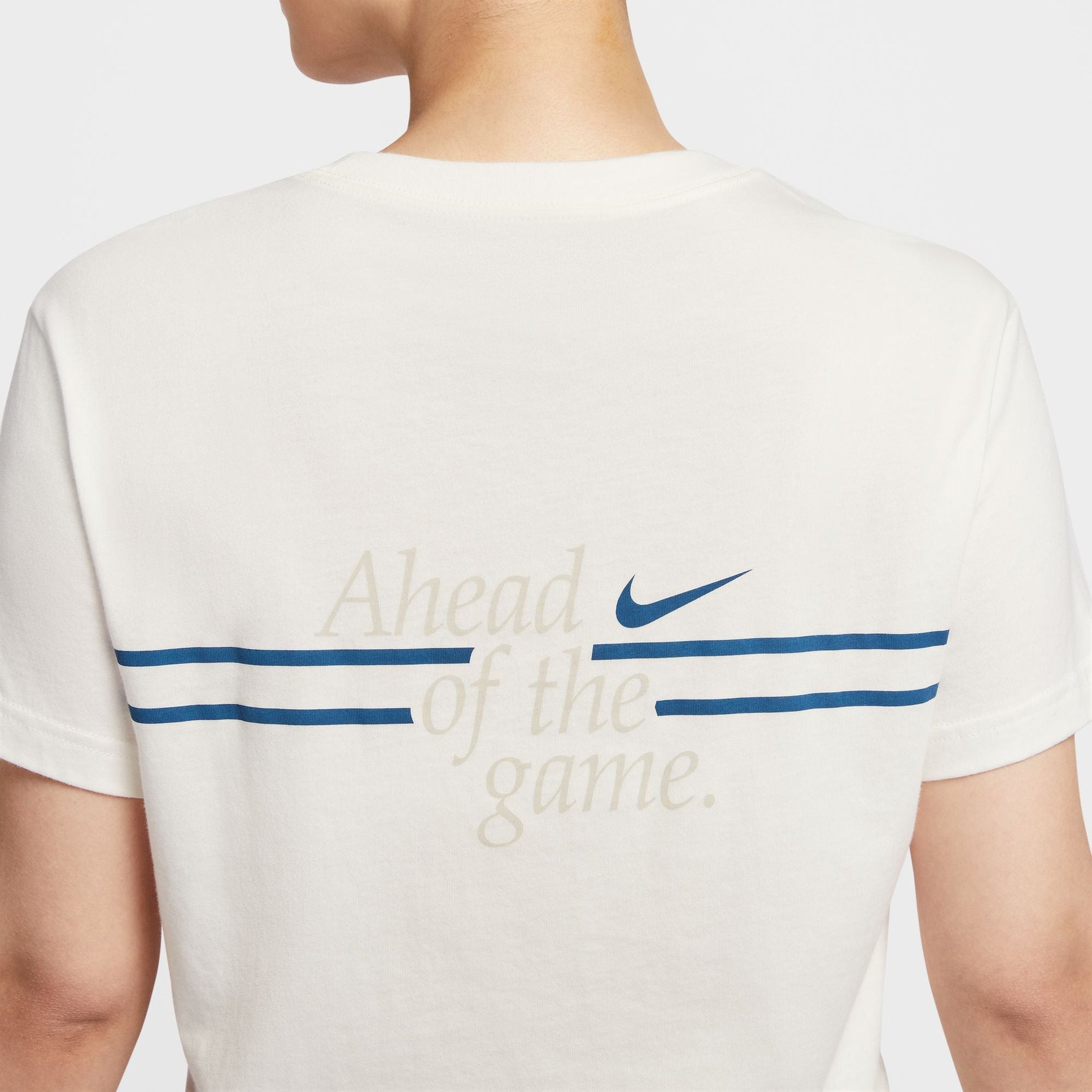 NIKE SPORTSWEAR CLUB WOMEN'S LOOSE CROPPED T-SHIRT