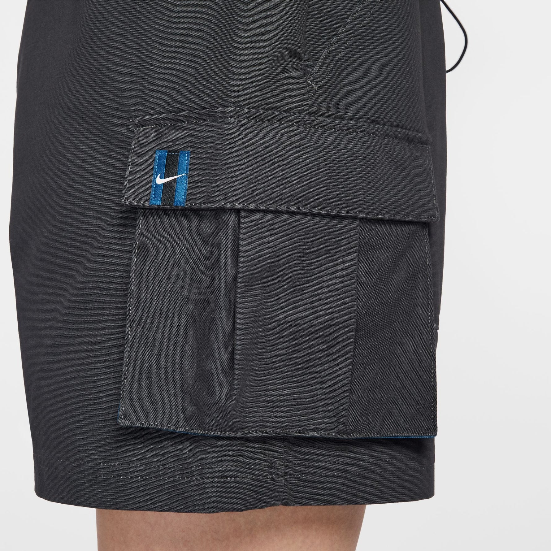 NIKE SPORTSWEAR WOMEN'S 5" CARGO SHORTS