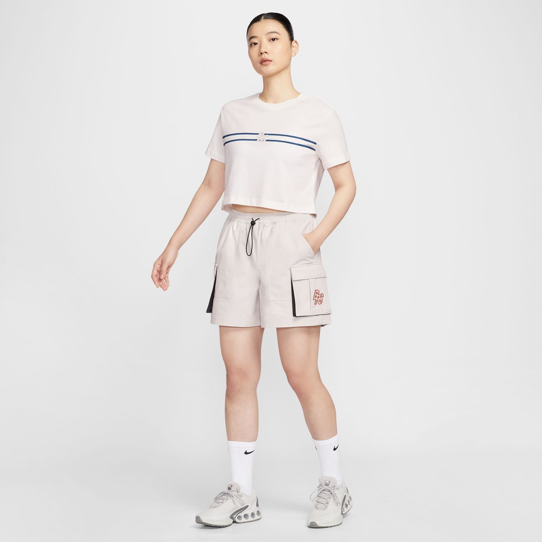 NIKE SPORTSWEAR WOMEN'S 5" CARGO SHORTS