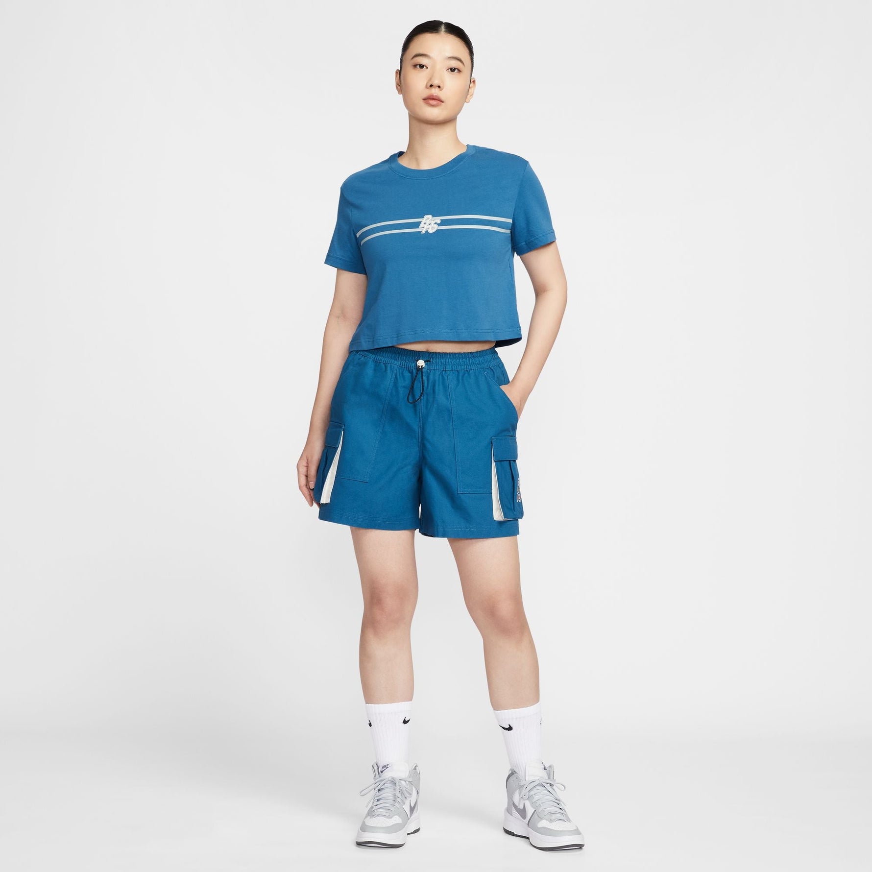 NIKE SPORTSWEAR WOMEN'S 5" CARGO SHORTS