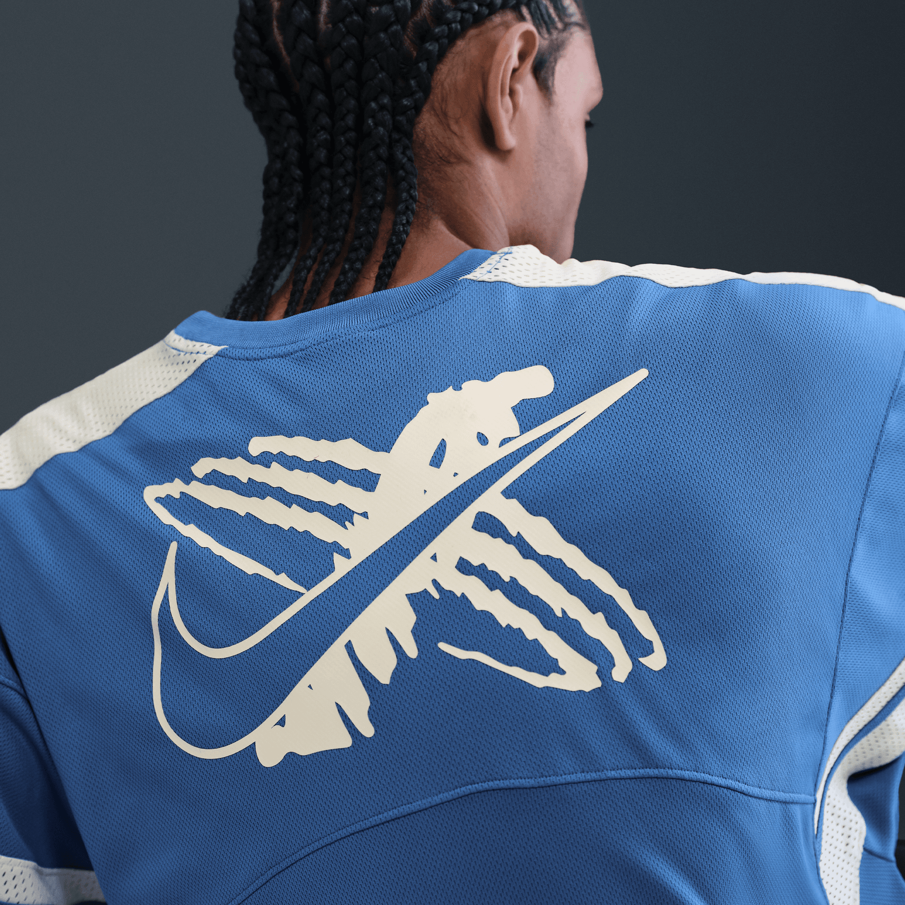 NIKE SPORTSWEAR MEN'S JERSEY