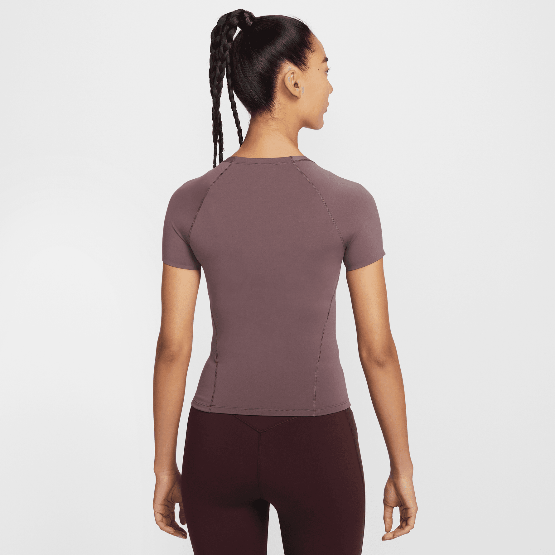 NIKE UNIVERSA WOMEN'S DRI-FIT SHORT-SLEEVE TOP