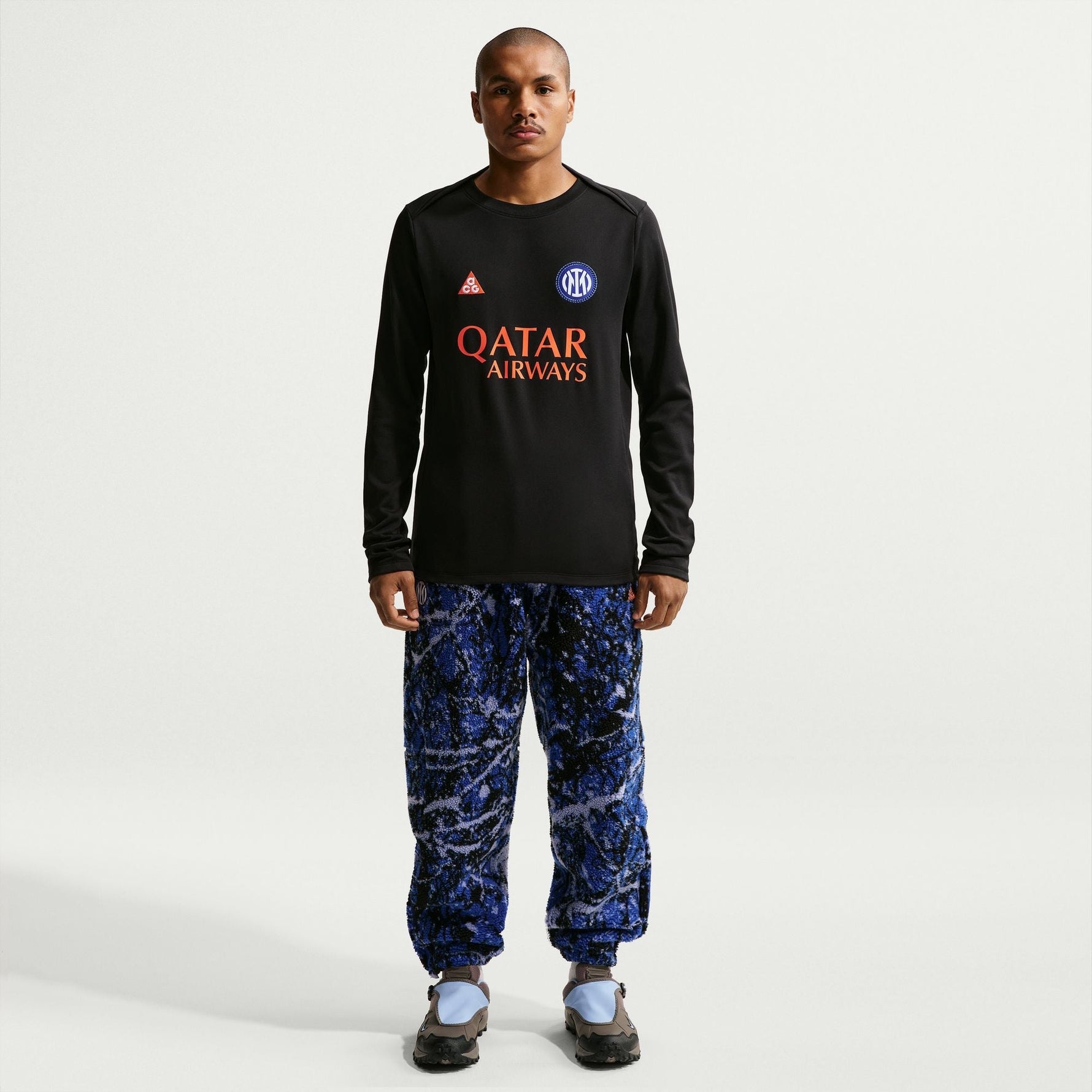 INTER MILAN ACADEMY PRO SE MEN'S NIKE ACG DRI-FIT FOOTBALL LONG-SLEEVE PRE-MATCH TOP