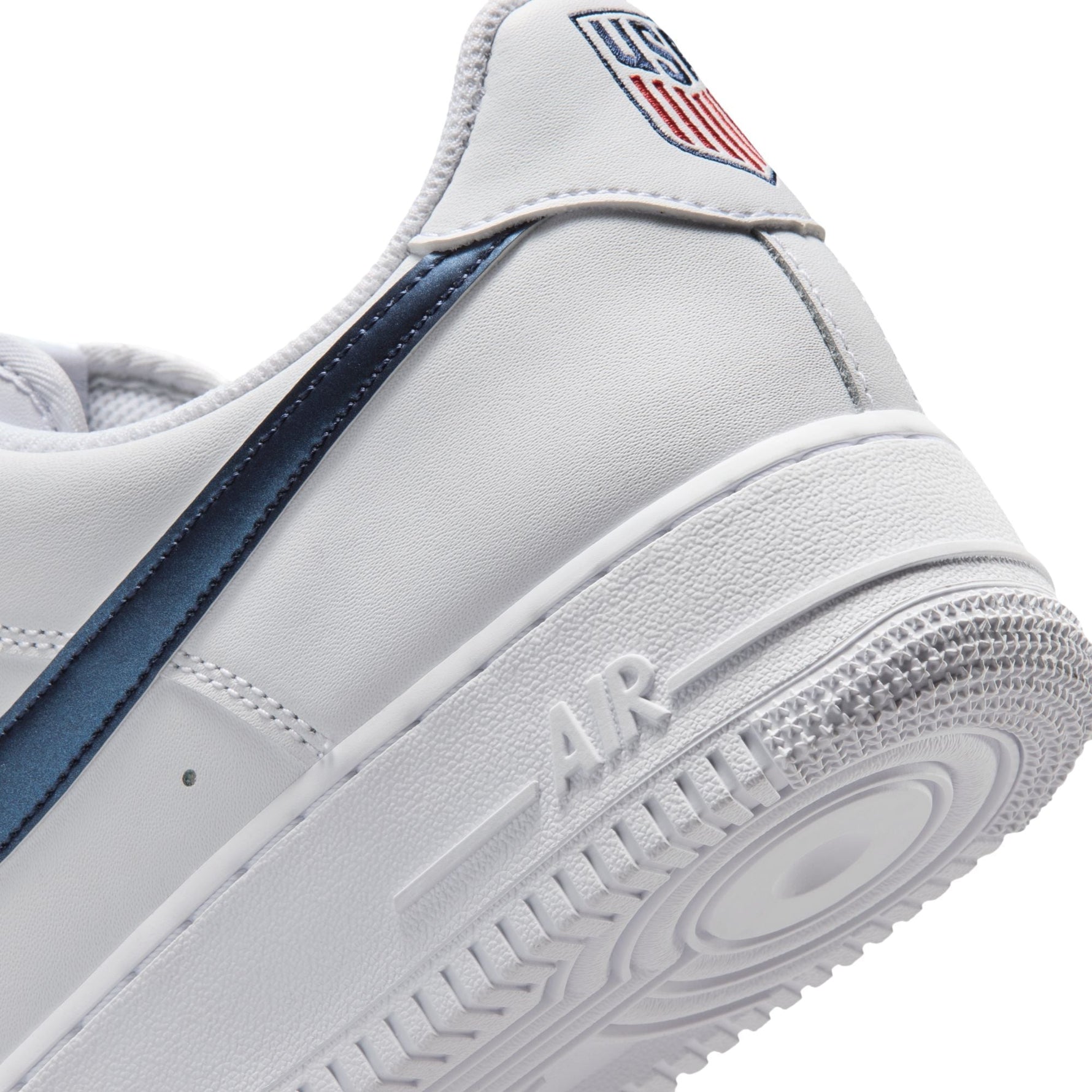 NIKE AIR FORCE 1 '07 LV8 MEN'S SHOES