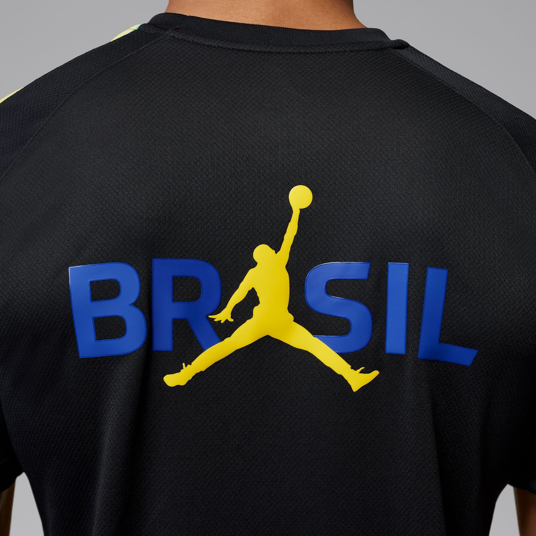 BRAZIL STRIKE MEN'S JORDAN DRI-FIT SOCCER SHORT-SLEEVE KNIT TOP
