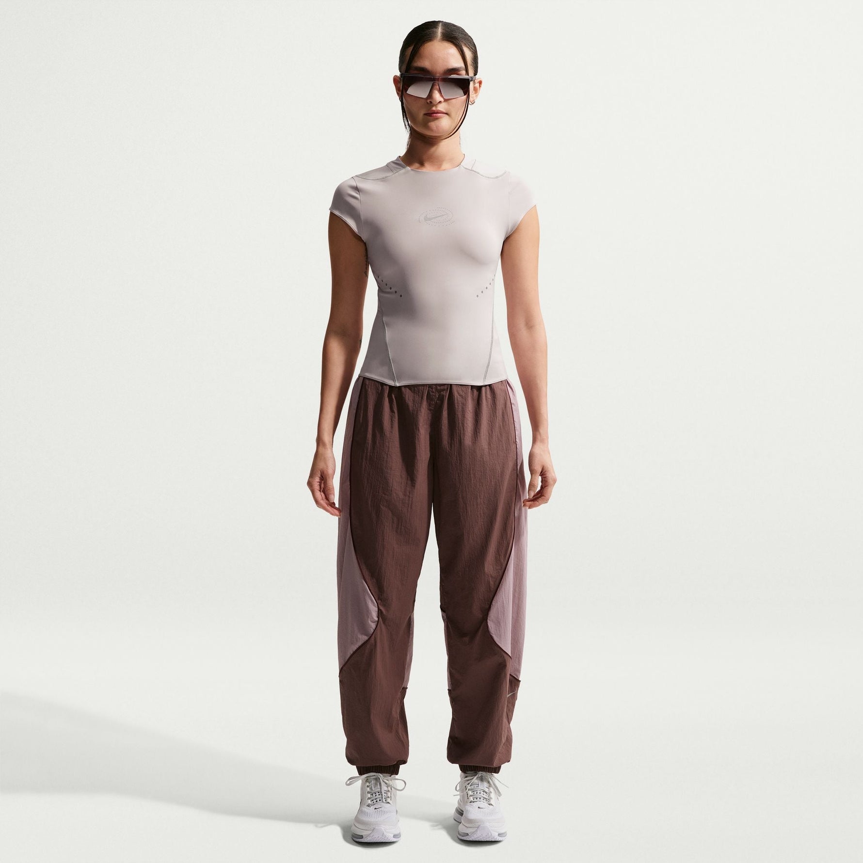 NIKE SWIFT WOMEN'S DRI-FIT ADV RUNNING TOP WITH REFLECTIVE ACCENTS